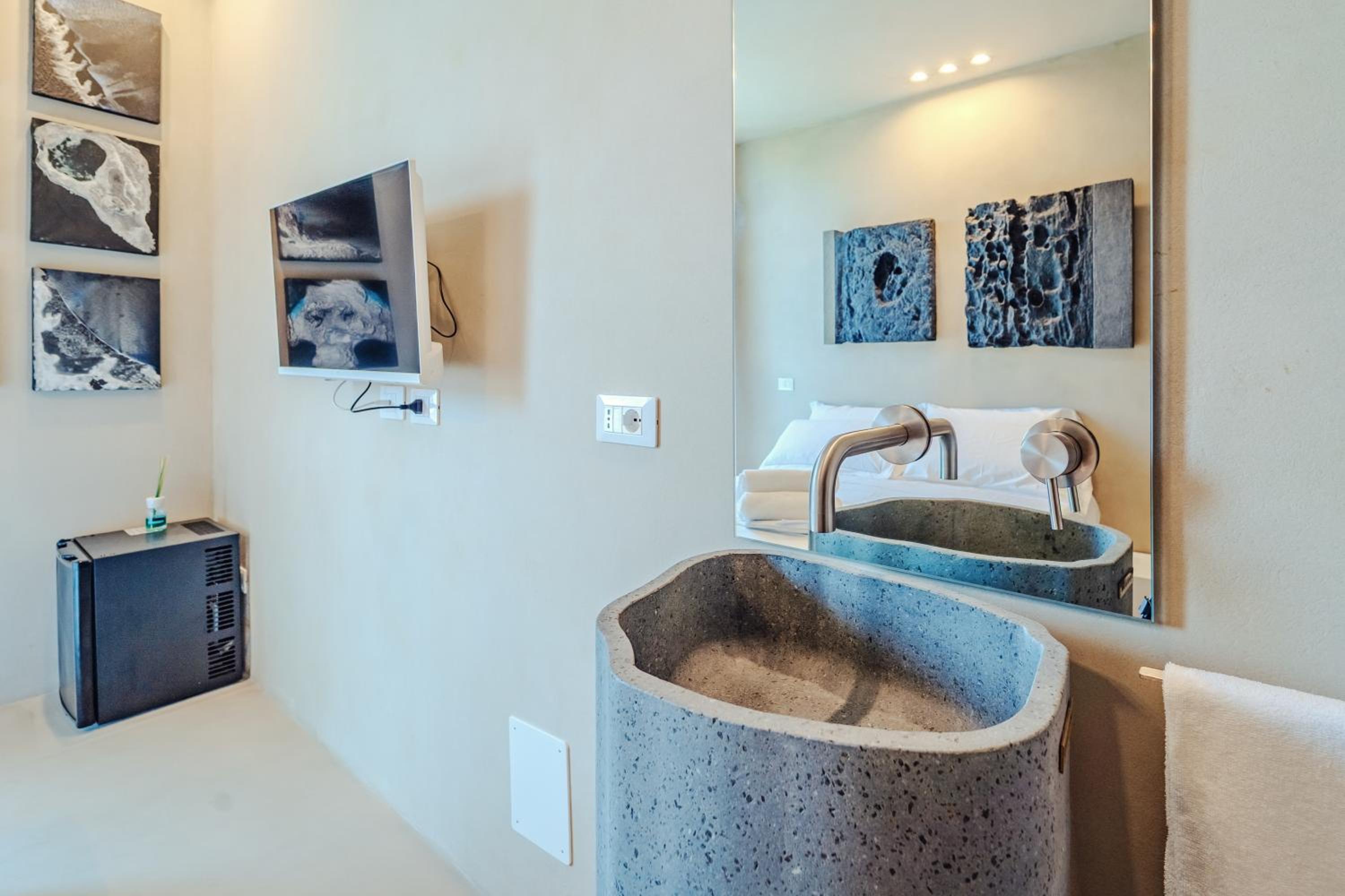 Hybrid Icon Rooms Gallery