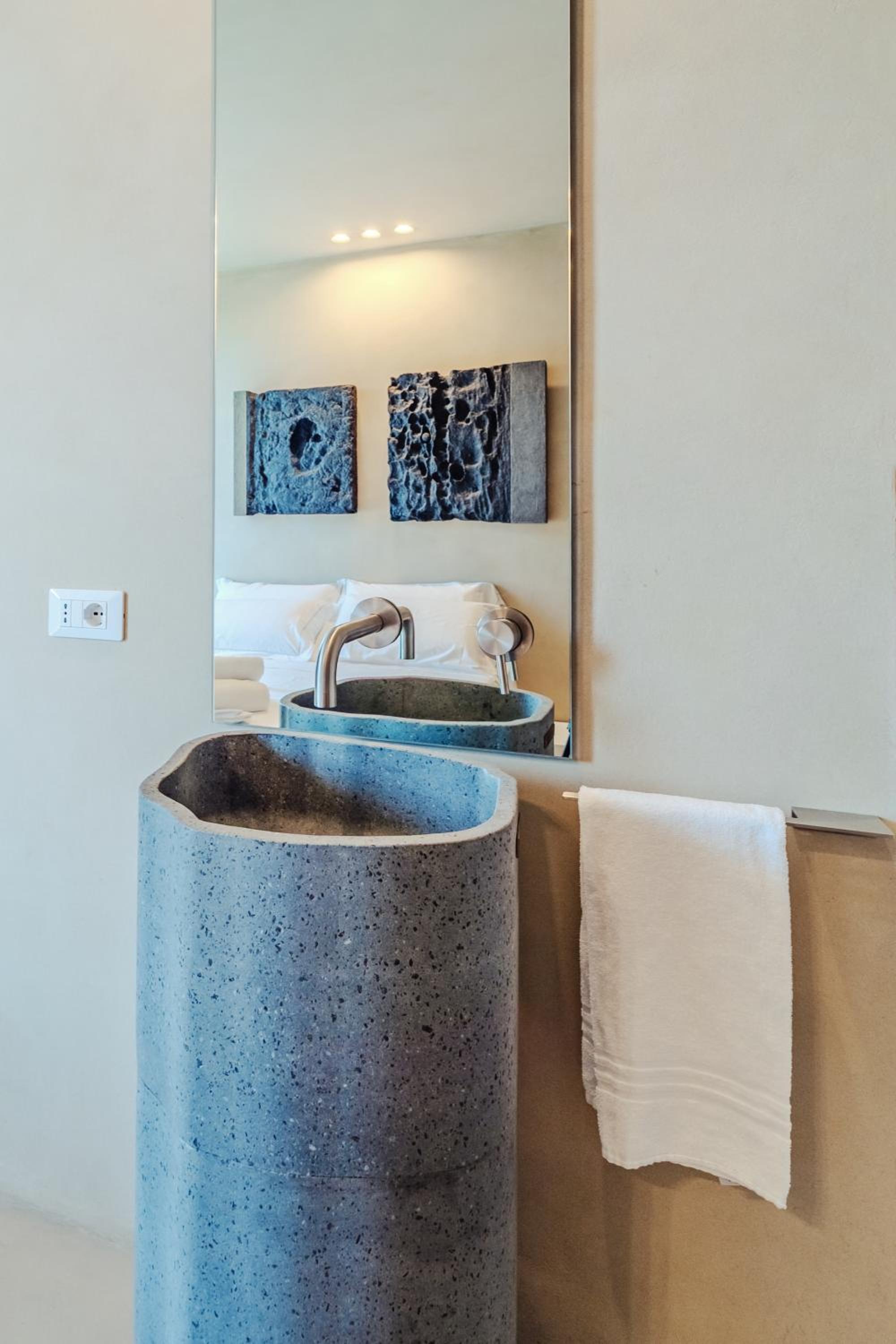 Hybrid Icon Rooms Gallery