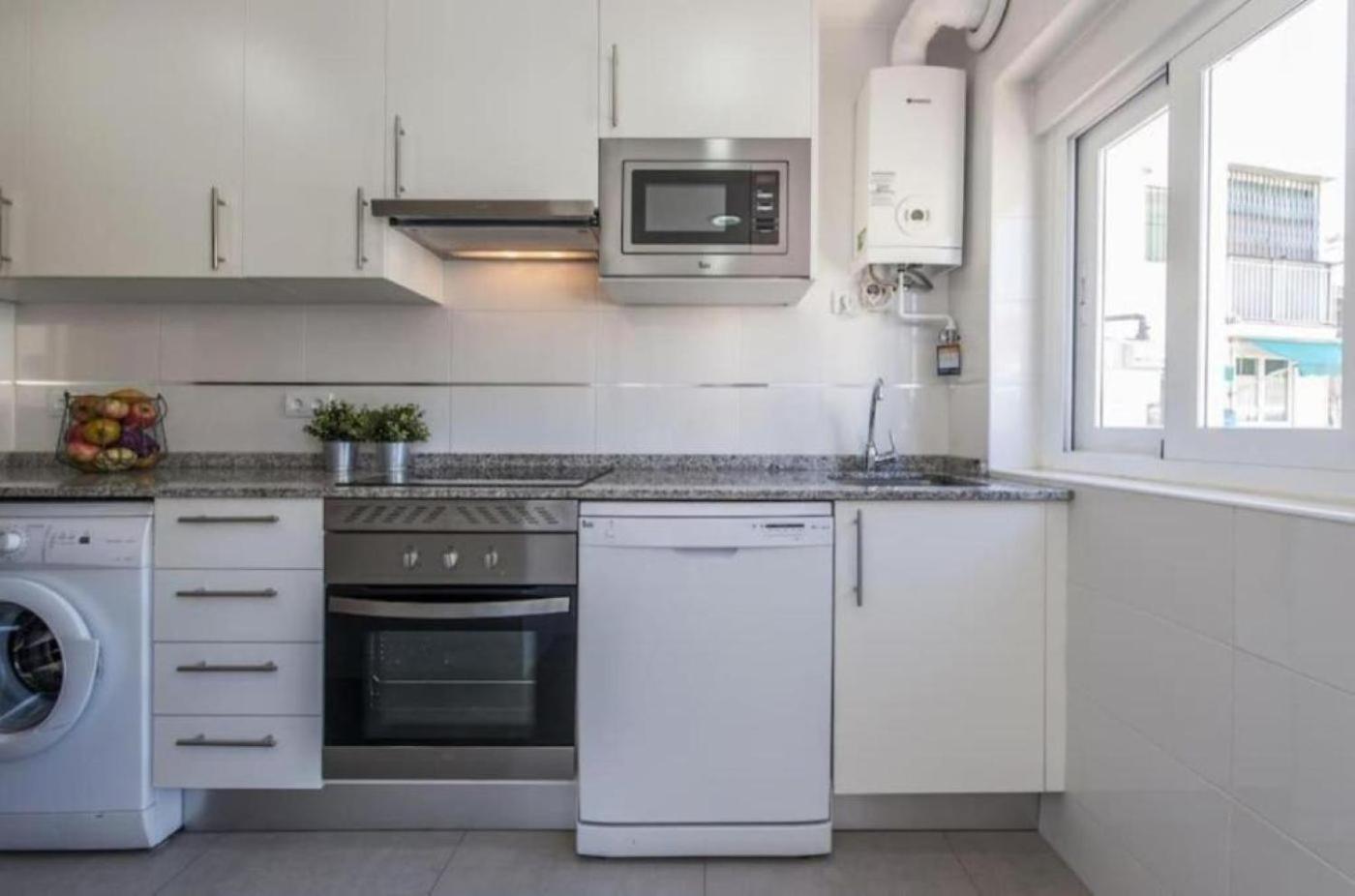 AH -Plaza de Ventas -Apartamento Tranquilo y Céntrico