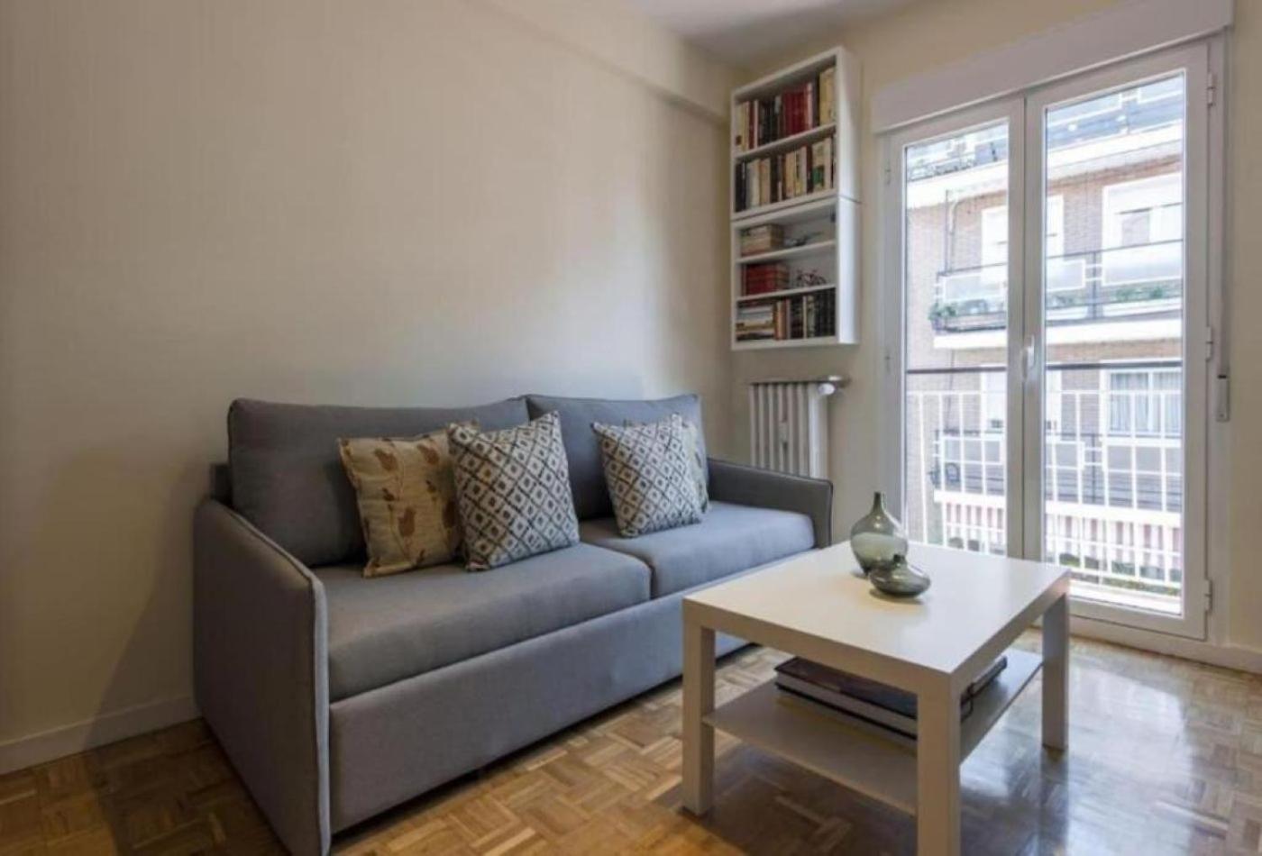 AH -Plaza de Ventas -Apartamento Tranquilo y Céntrico