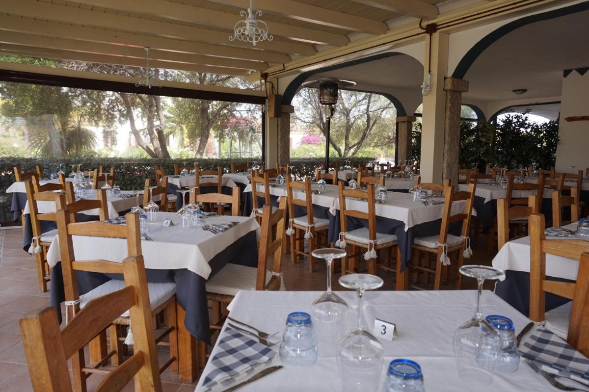 restaurant