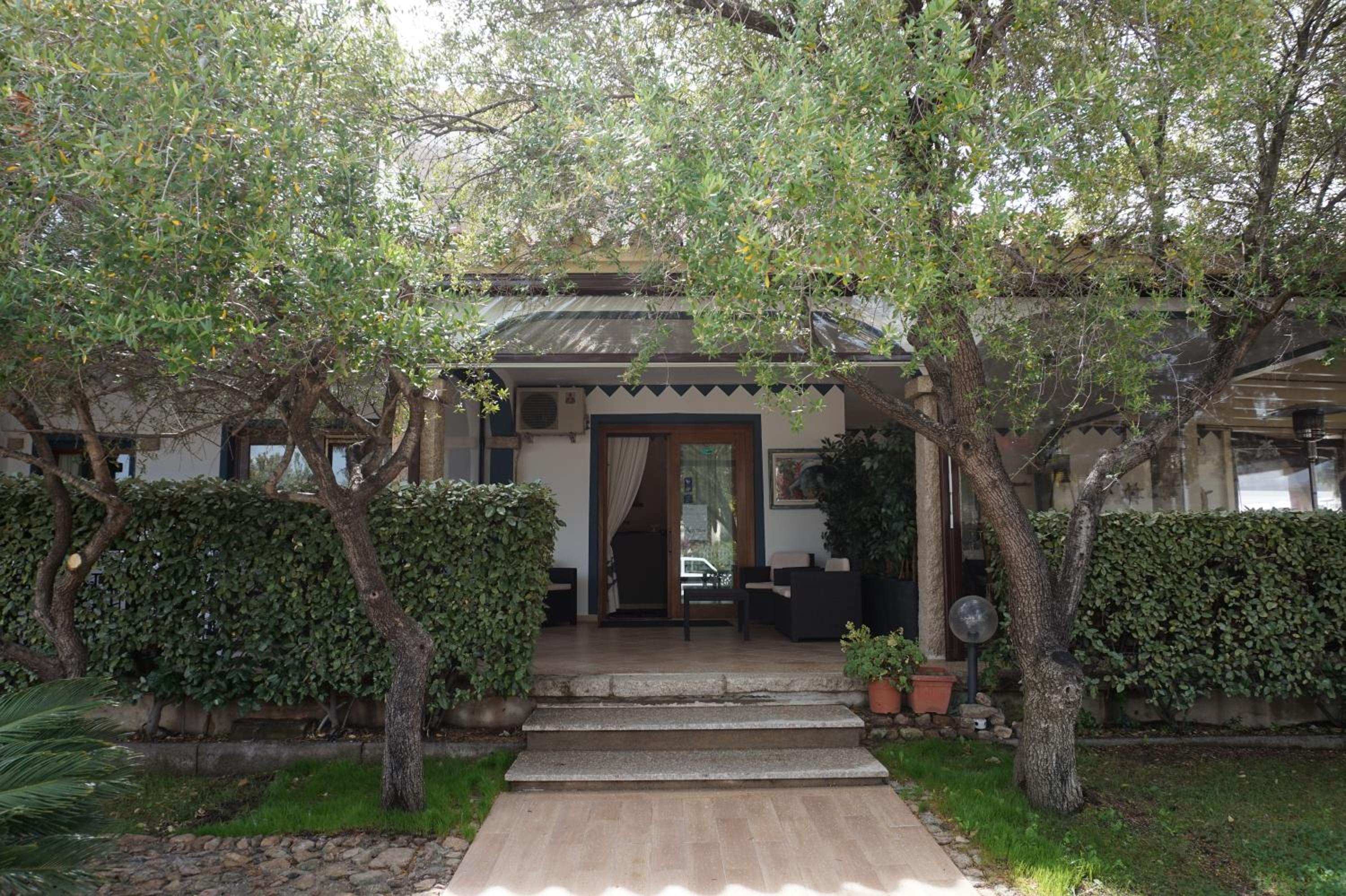 outdoor BBQ area