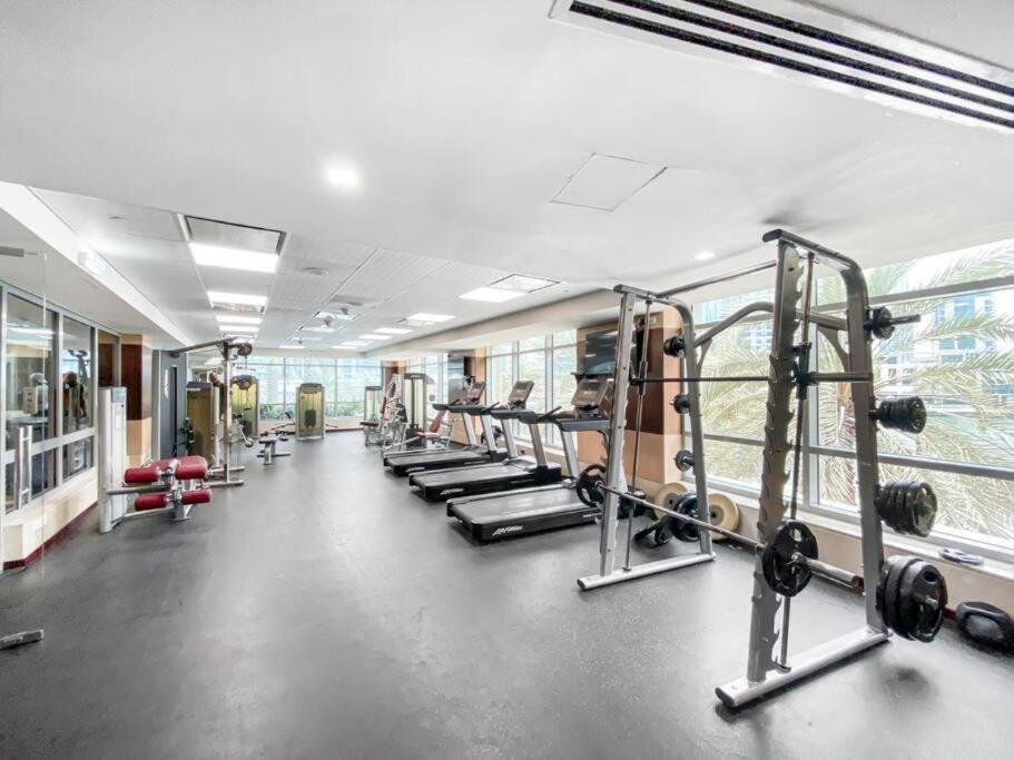 NEW LUX 1 BDR in Marina at Blakely Tower by CEG Group