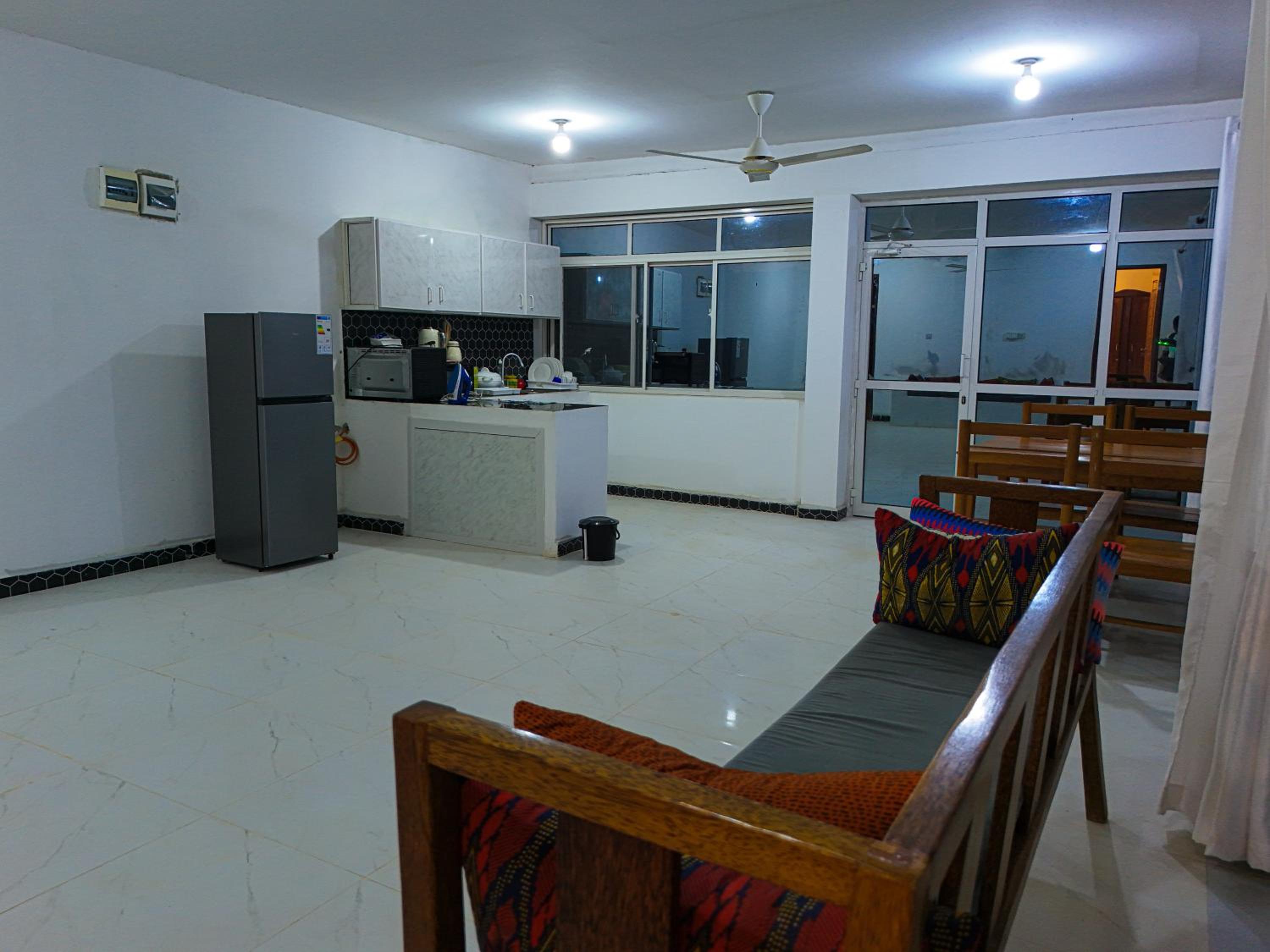 Beachfront 1BR Ocean-View & Free Airport Shuttle