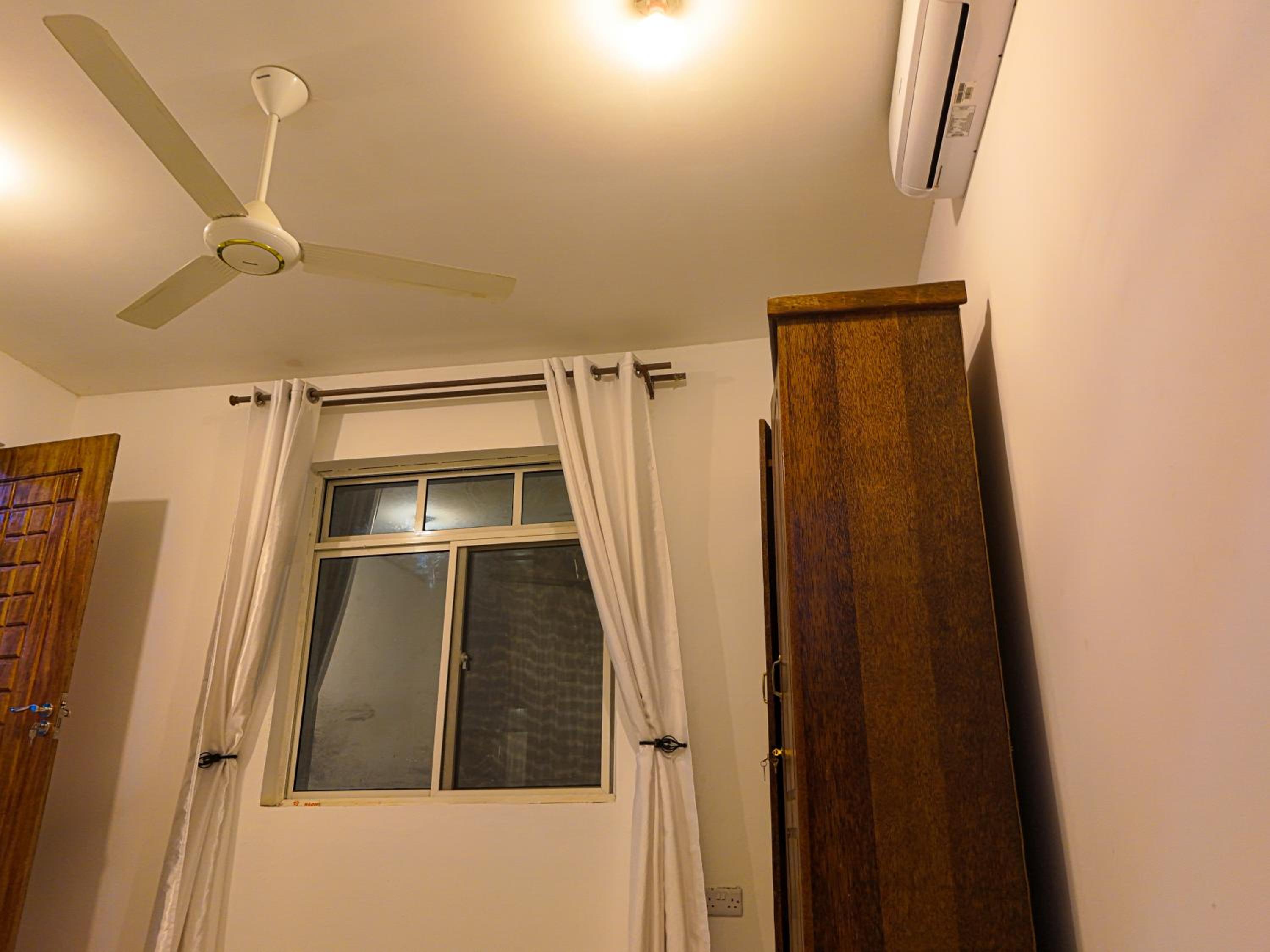 Beachfront 1BR Ocean-View & Free Airport Shuttle