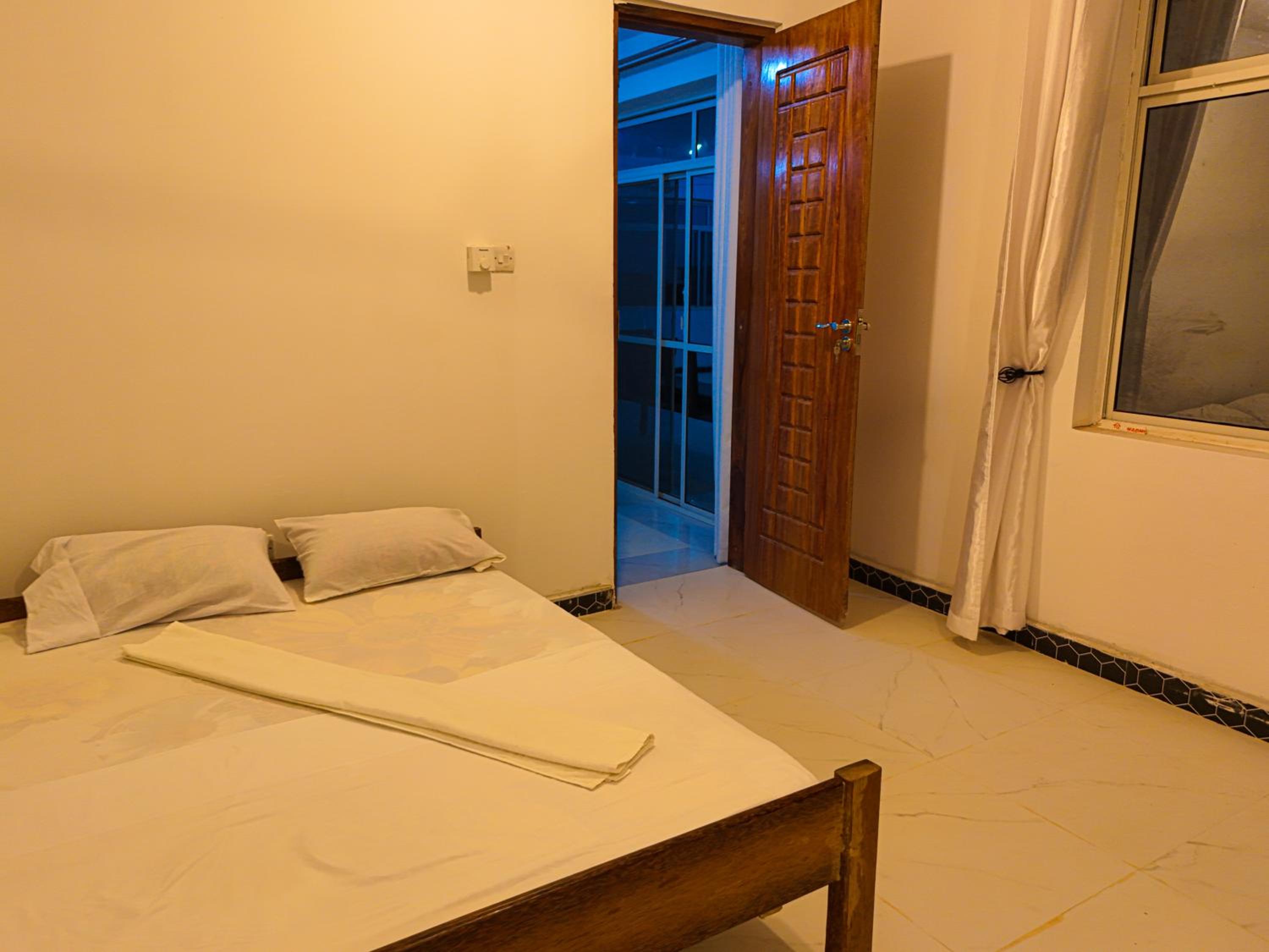 Beachfront 1BR Ocean-View & Free Airport Shuttle
