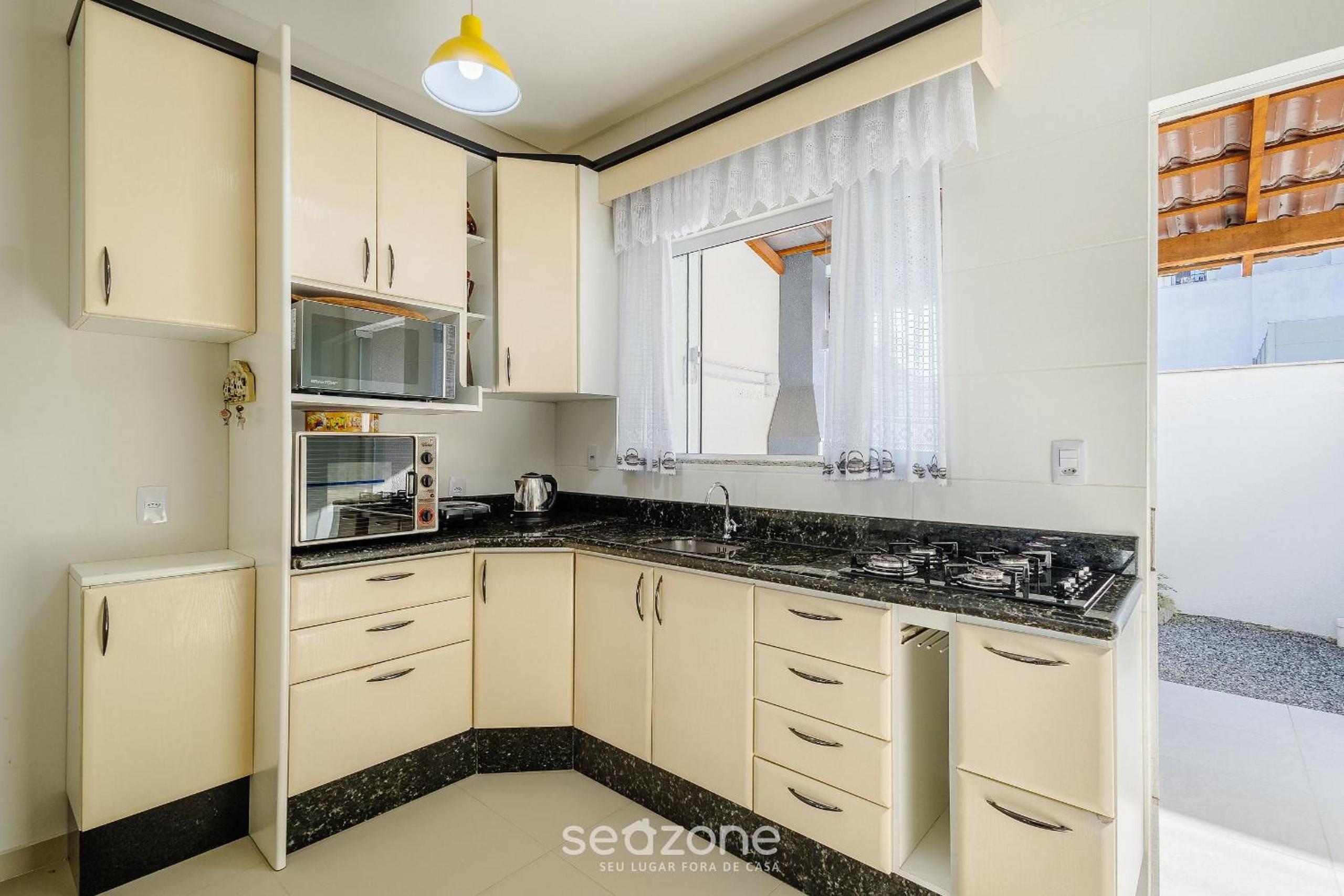 House with 2 Suites and Barbecue LRM0226