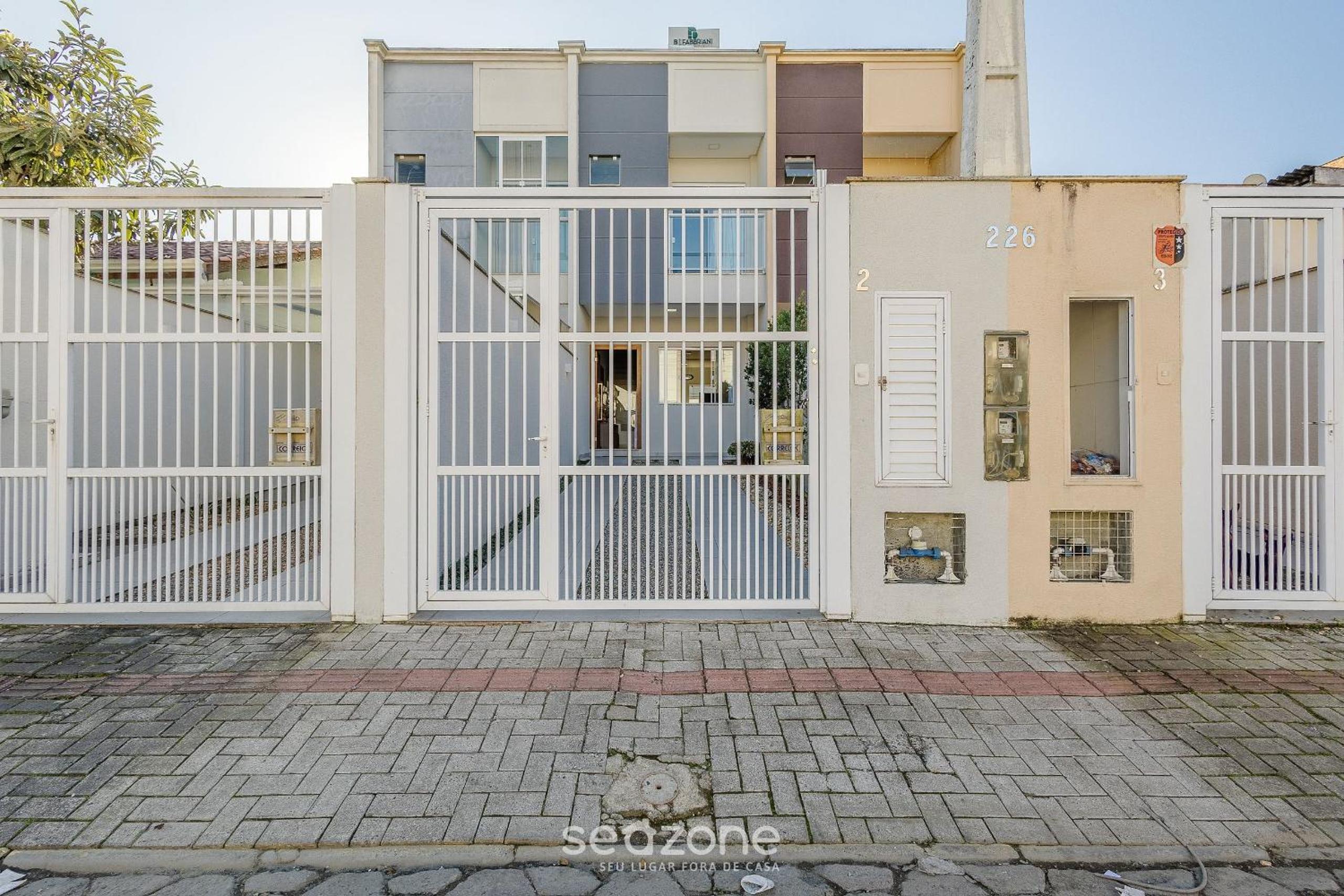 House with 2 Suites and Barbecue LRM0226