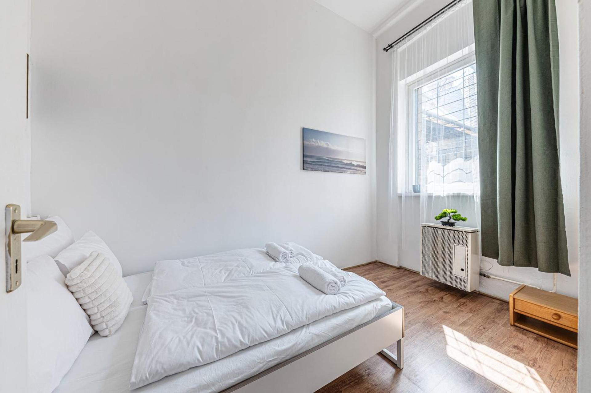 Wander Flat 2BR, Central Location by M2 Metro