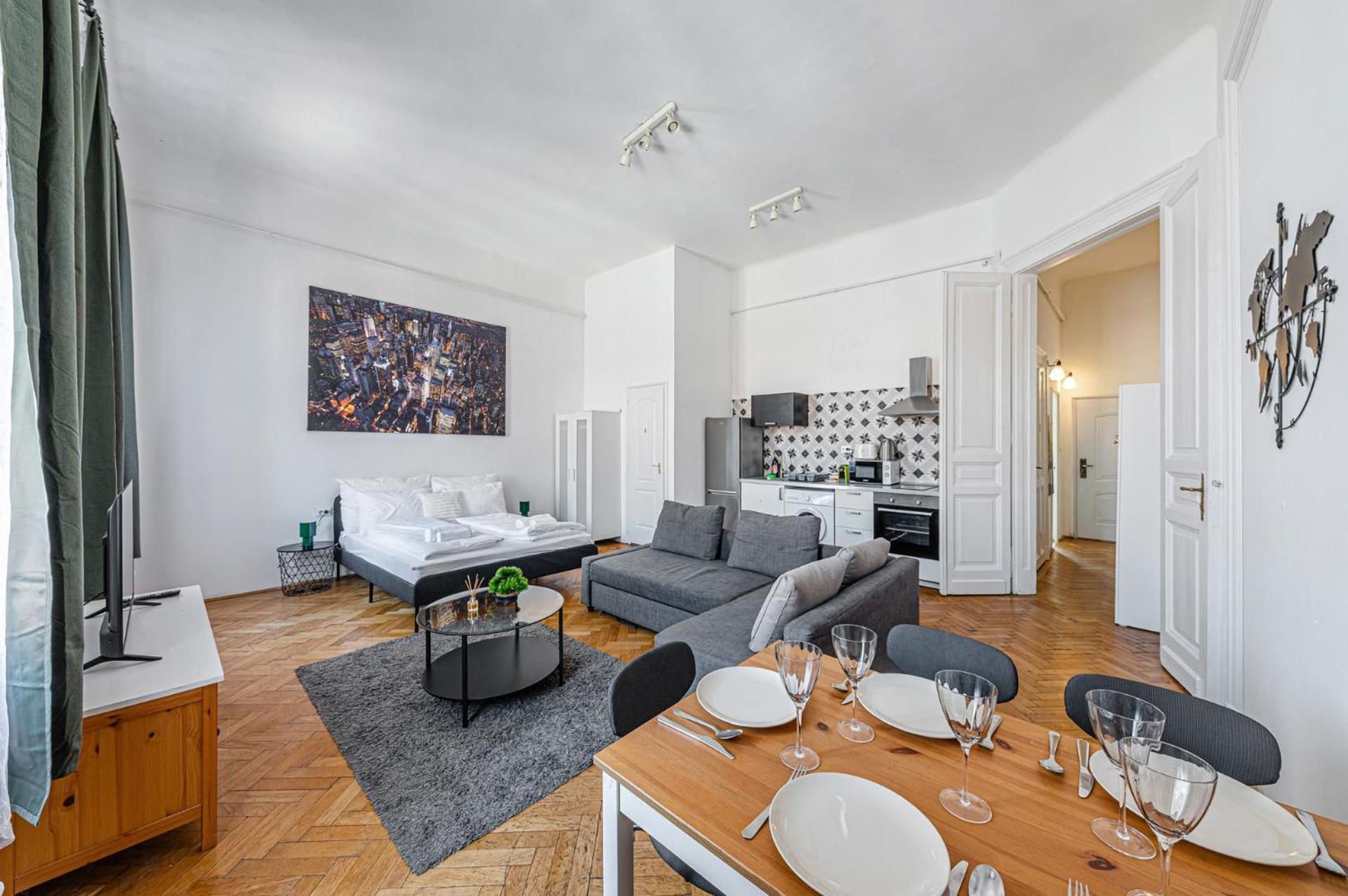 Wander Flat 2BR, Central Location by M2 Metro