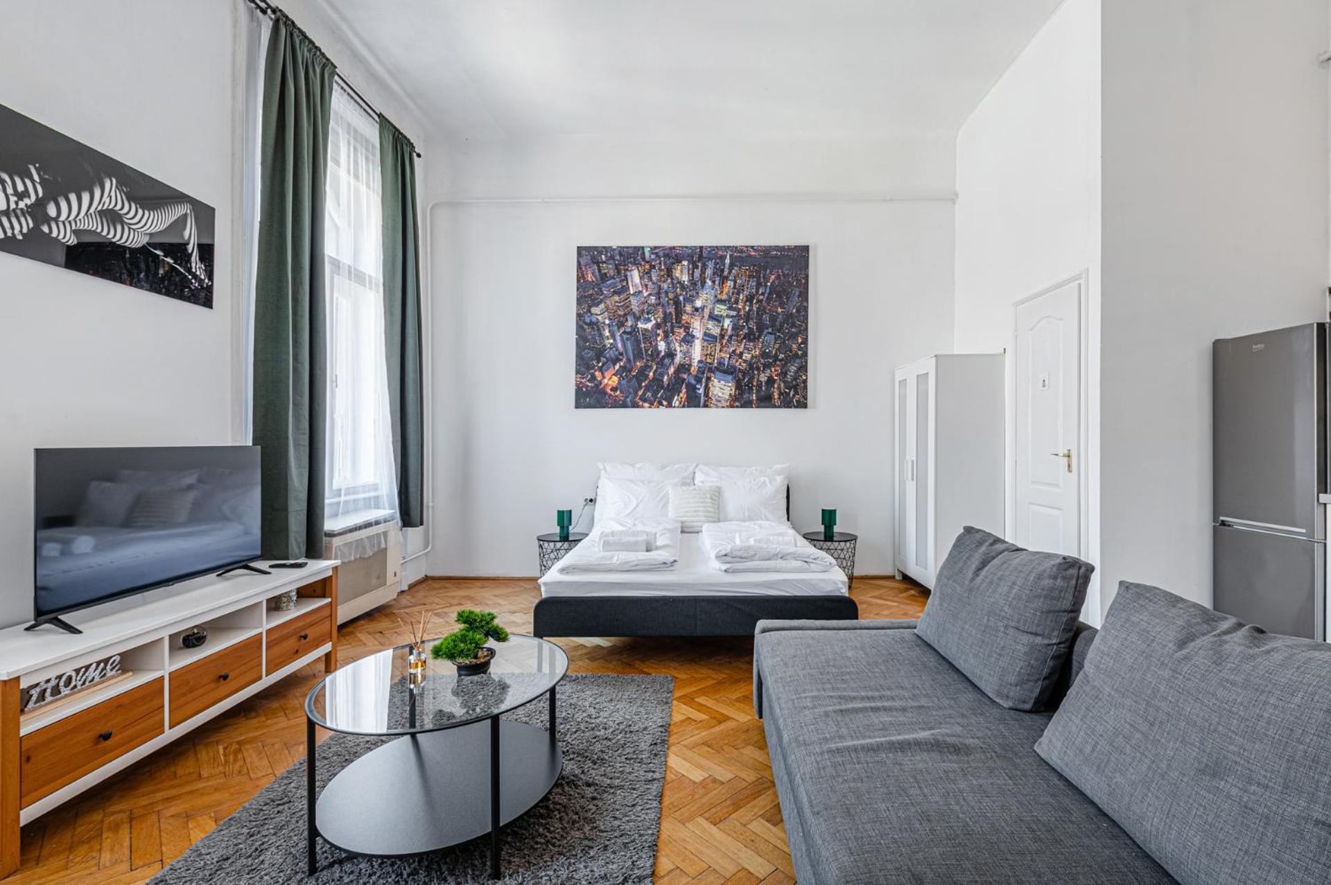 Wander Flat 2BR, Central Location by M2 Metro