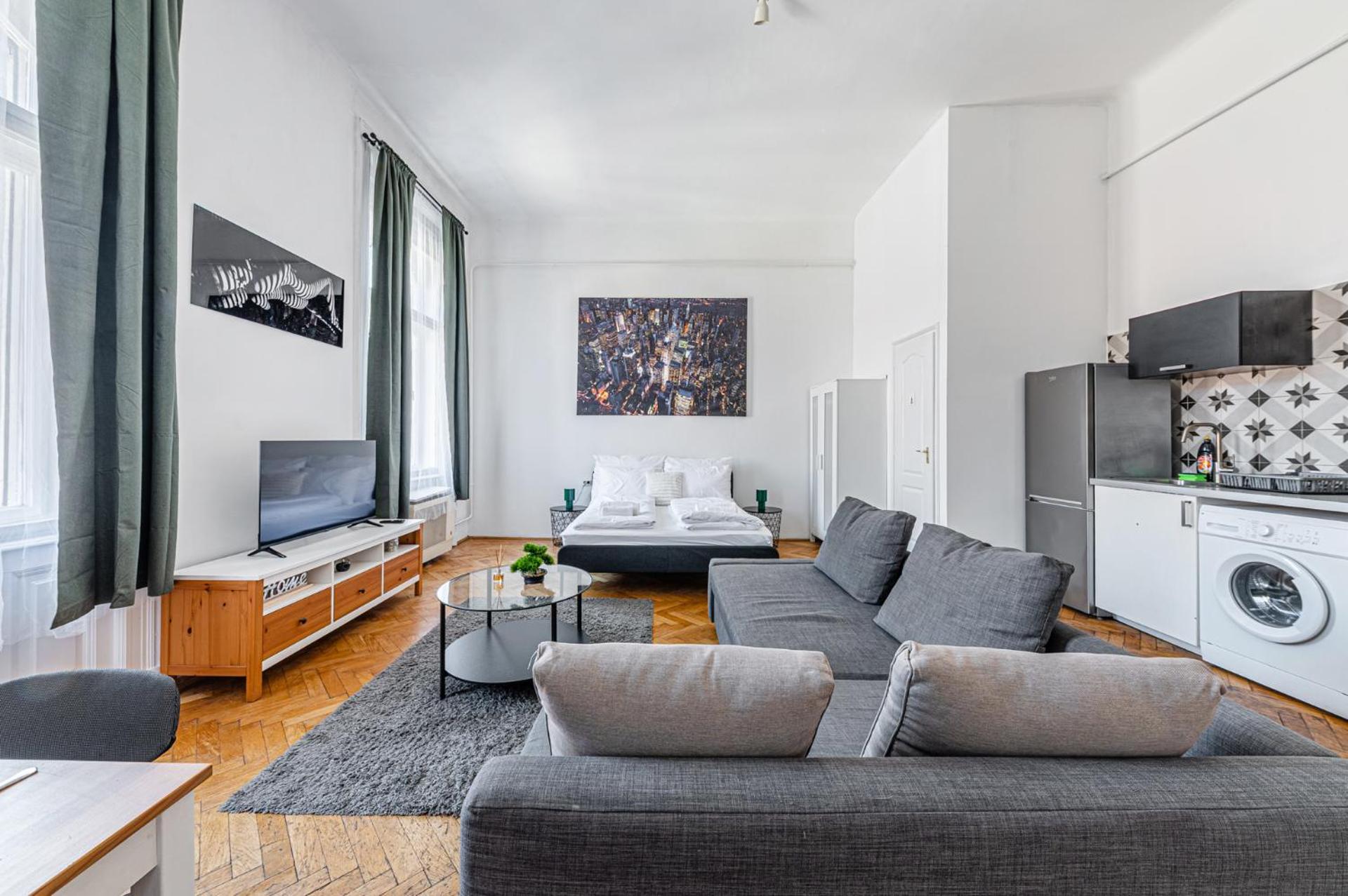 Wander Flat 2BR, Central Location by M2 Metro