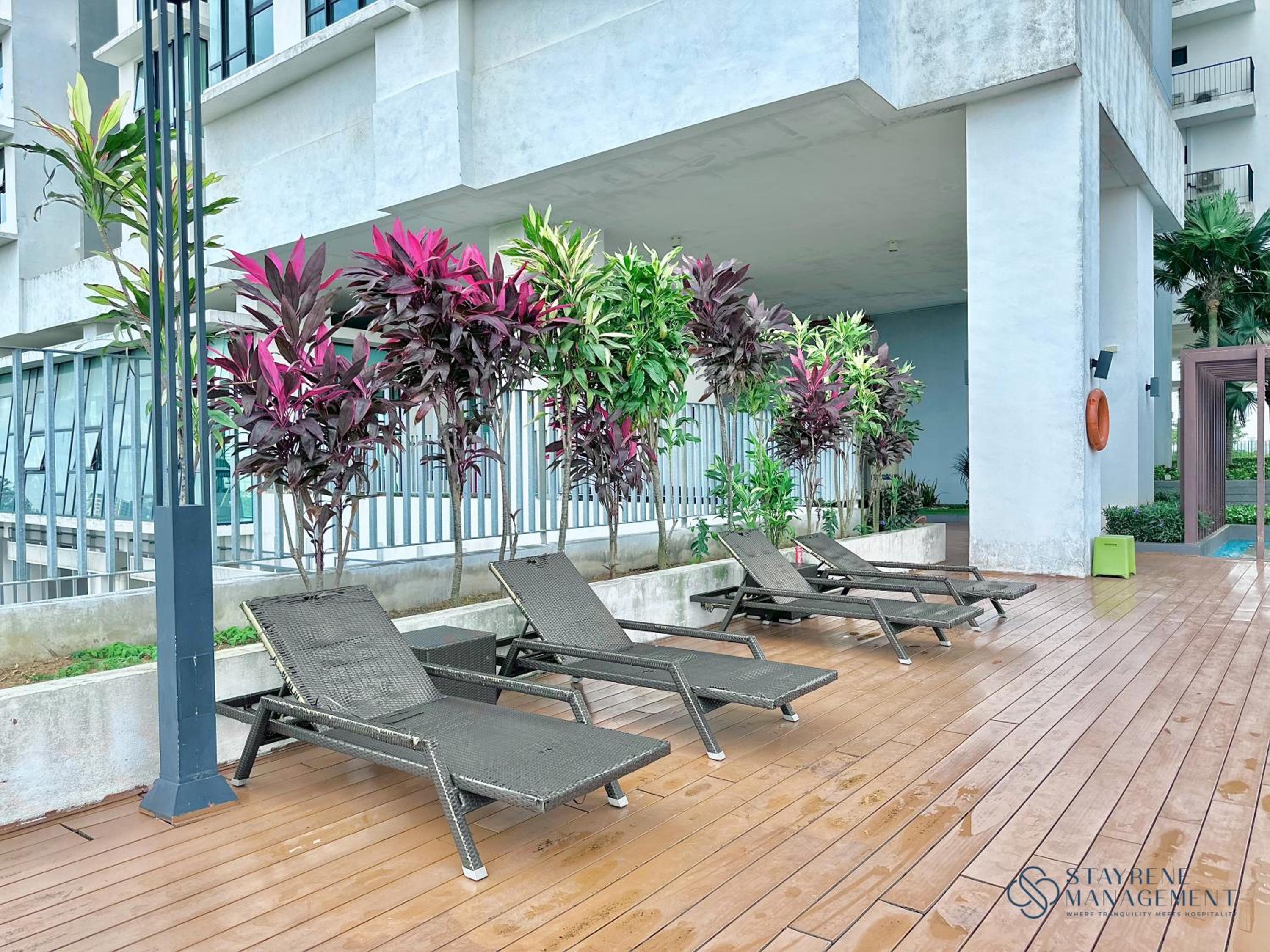 Southkey Mosaic Midvalley JB by Stayrene