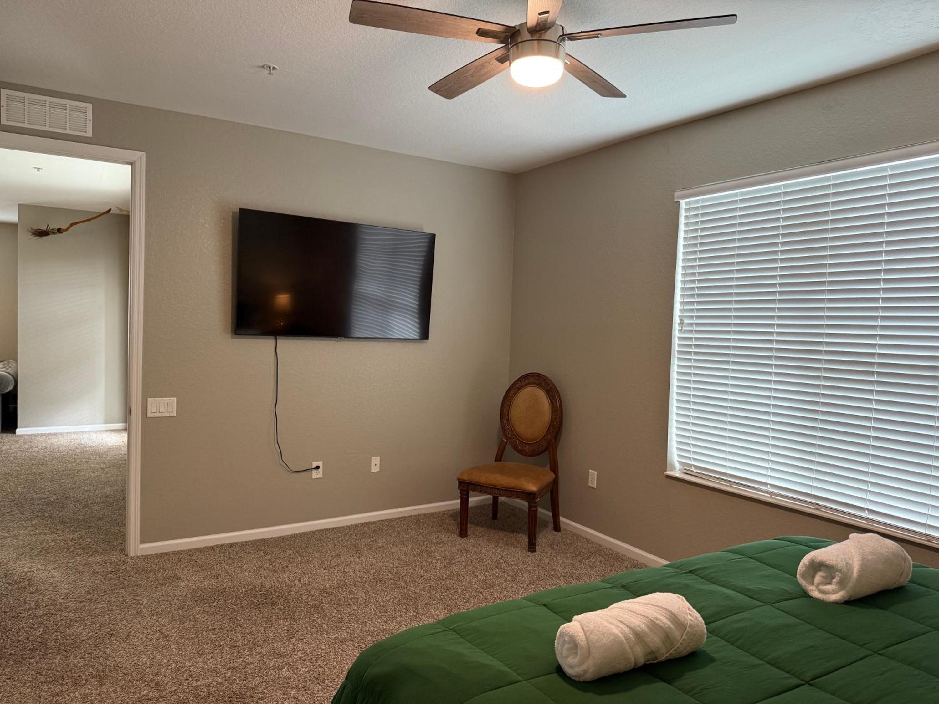 Harry Potter Themed Luxury Condo at Vista Cay Resort in front of Epic, near Universal, Sea World and Convention Center