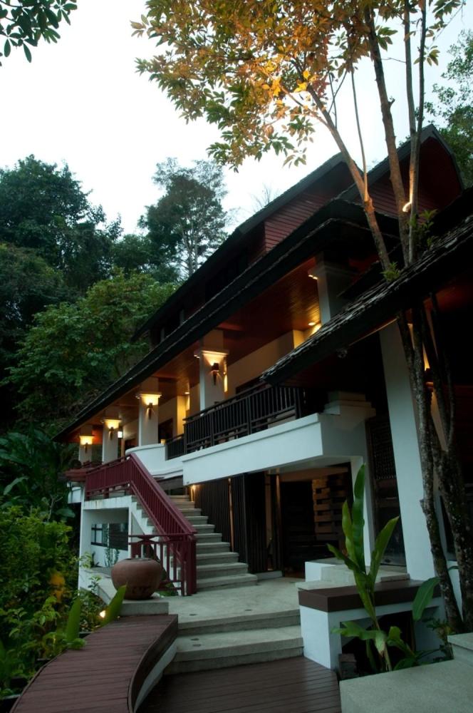 J Valley Resort