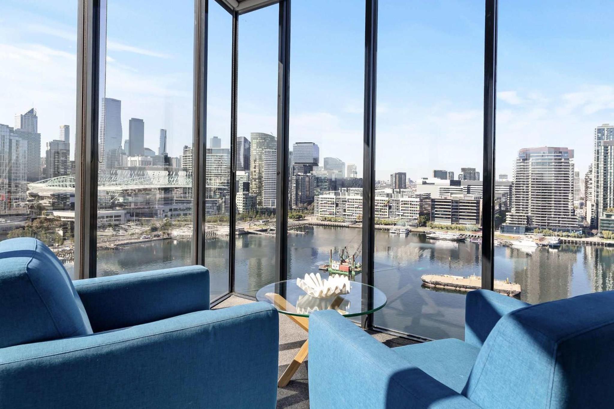 Docklands Harbour View 3BR with Free Parking