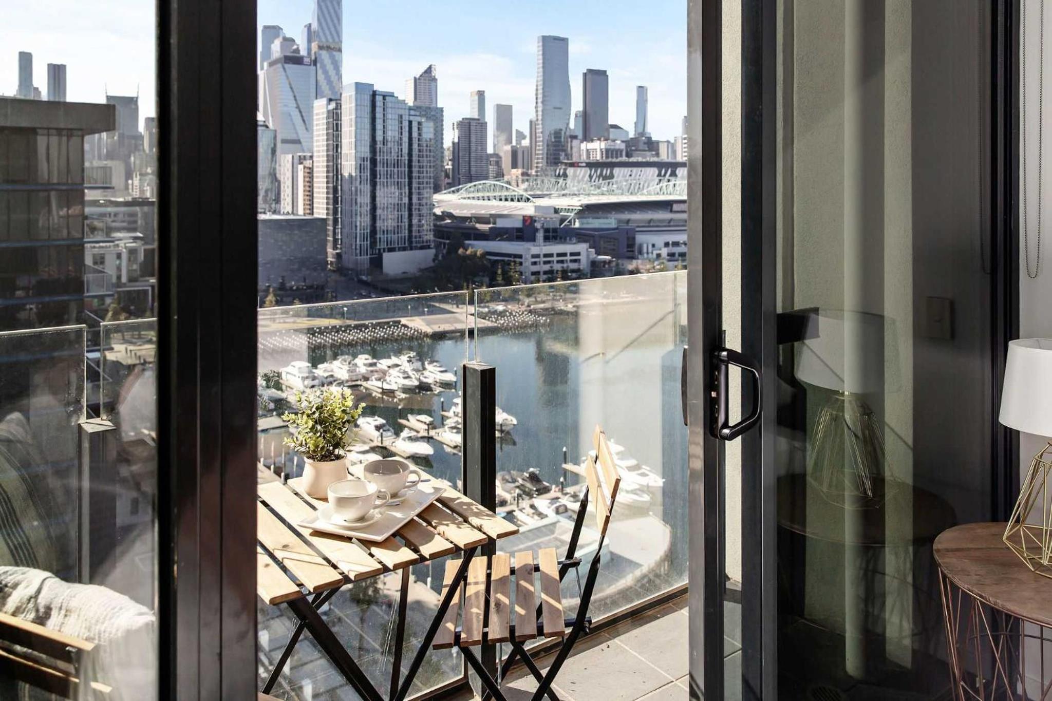 Docklands Harbour View 3BR with Free Parking