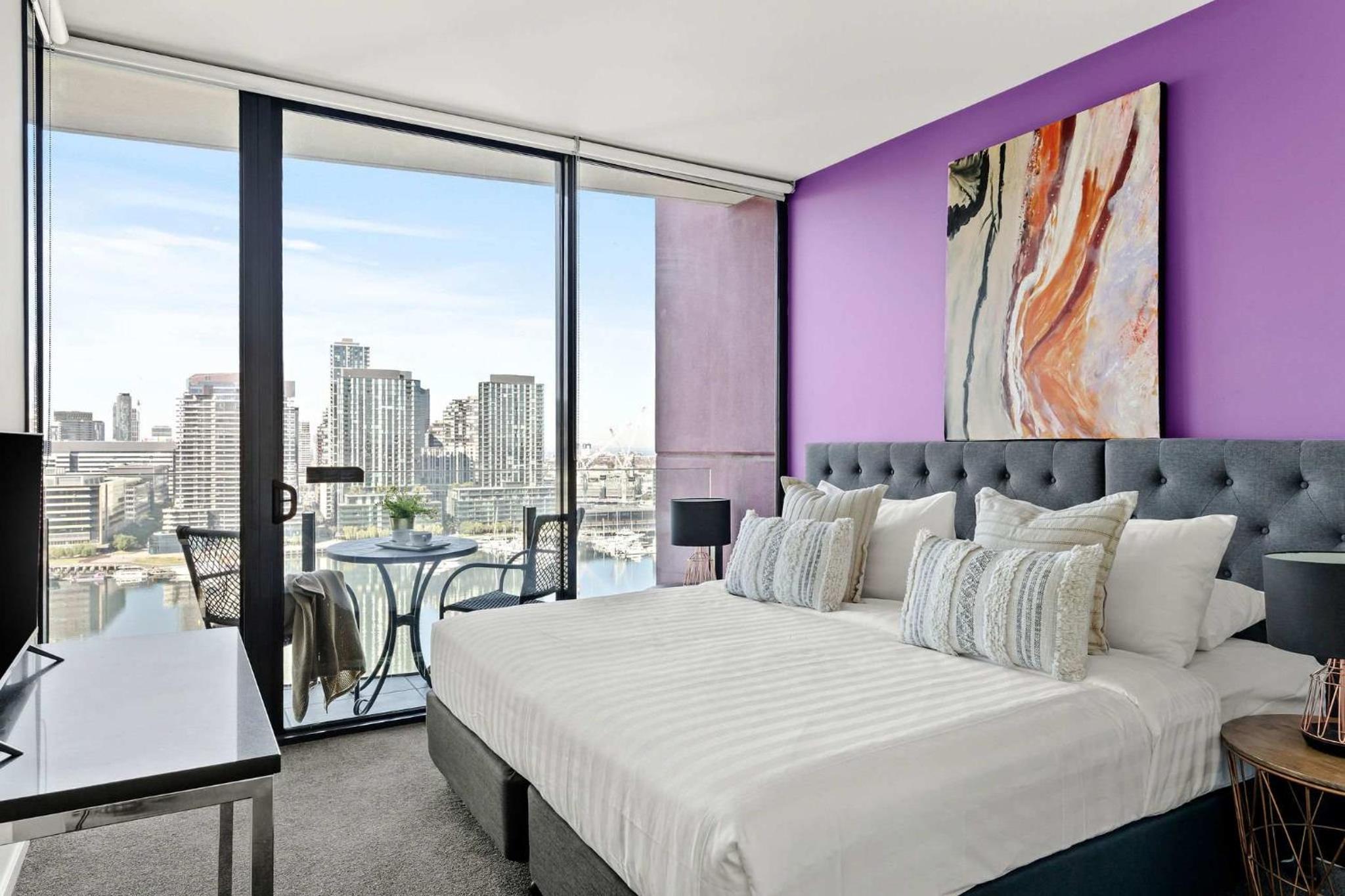 Docklands Harbour View 3BR with Free Parking