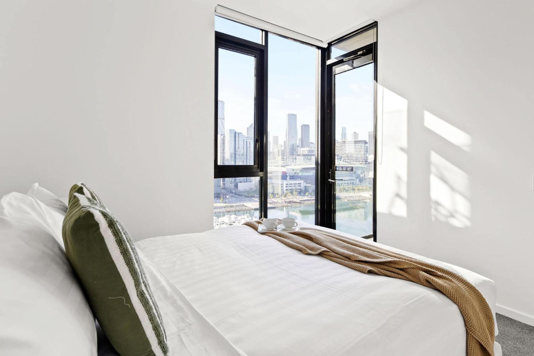 Docklands Harbour View 3BR with Free Parking