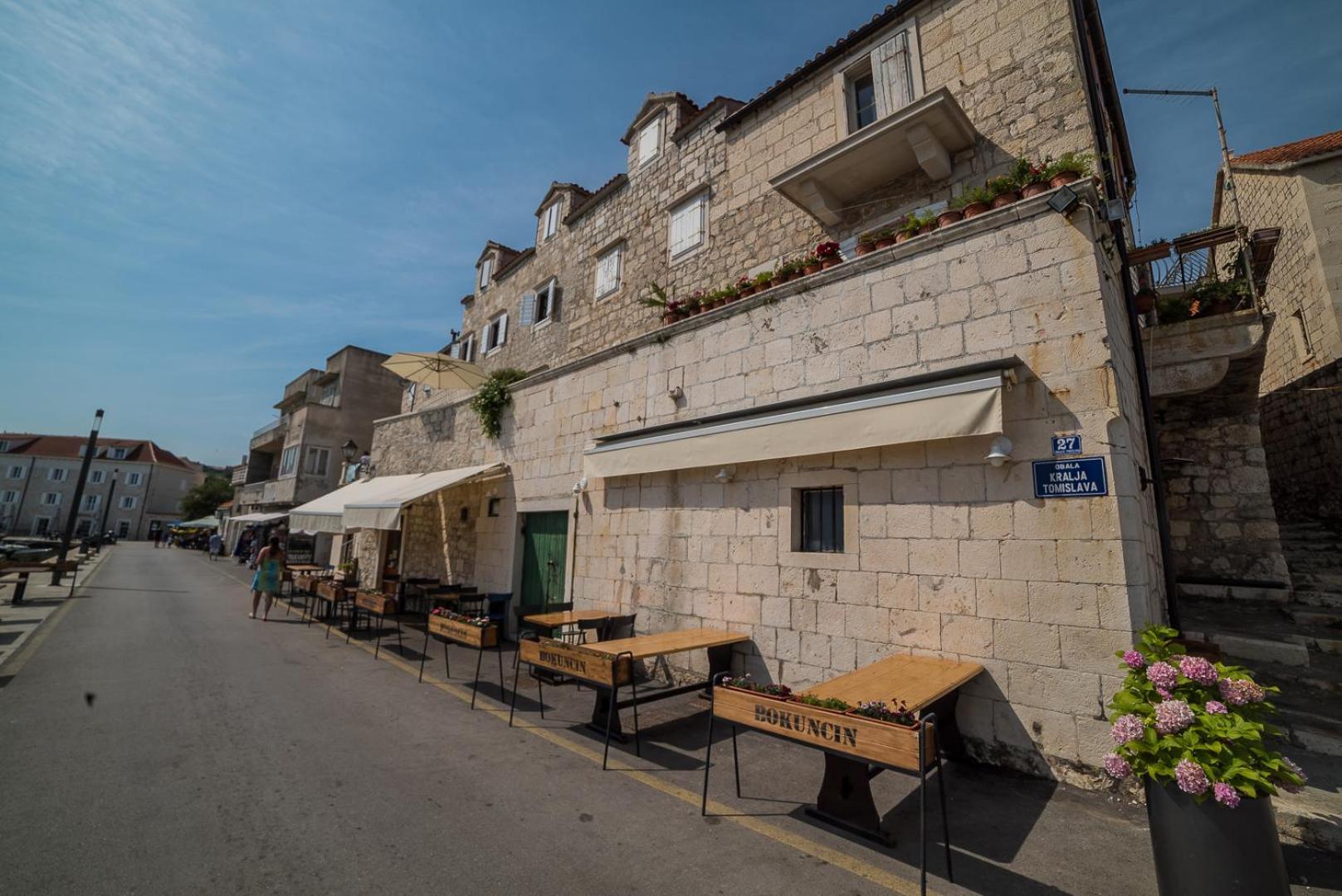 Apartments Tonšić