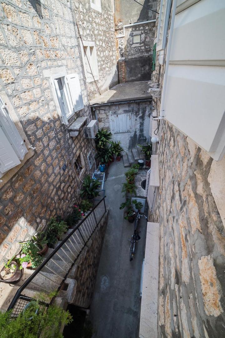 Apartments Tonšić