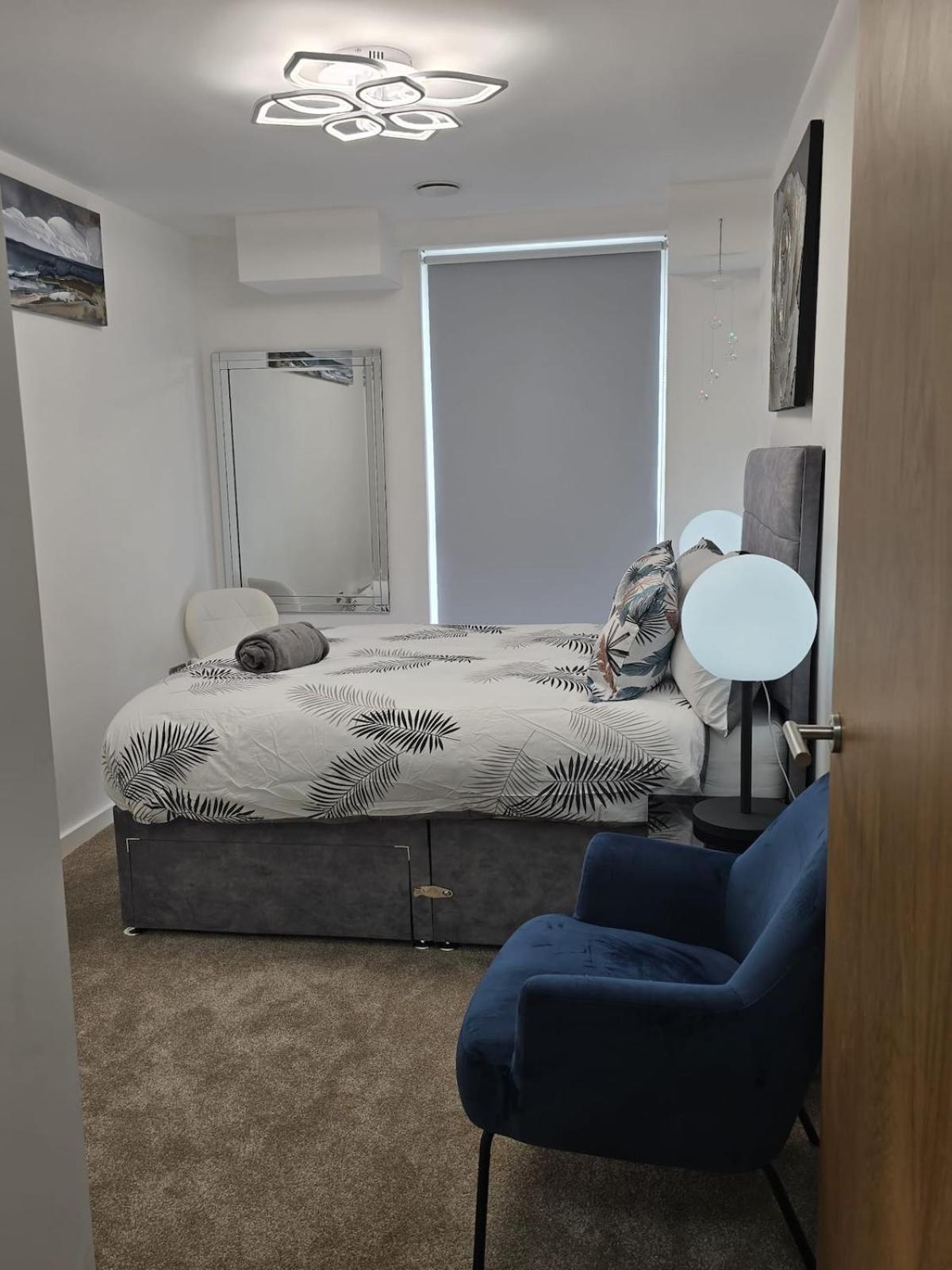Mega3 Central Manchester Luxury 2-Bedroom,2-Baths with Free Car Park