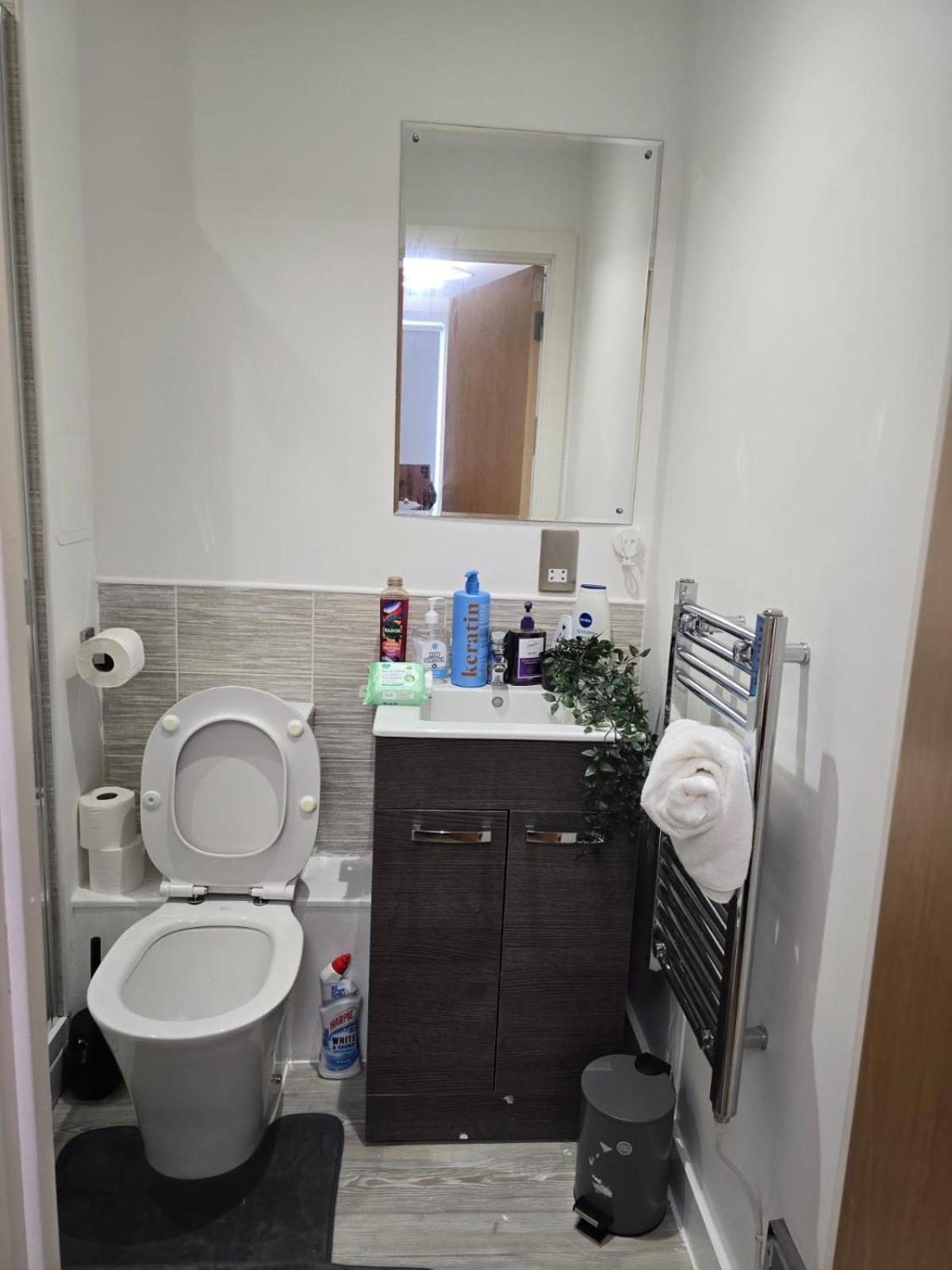 Mega3 Central Manchester Luxury 2-Bedroom,2-Baths with Free Car Park