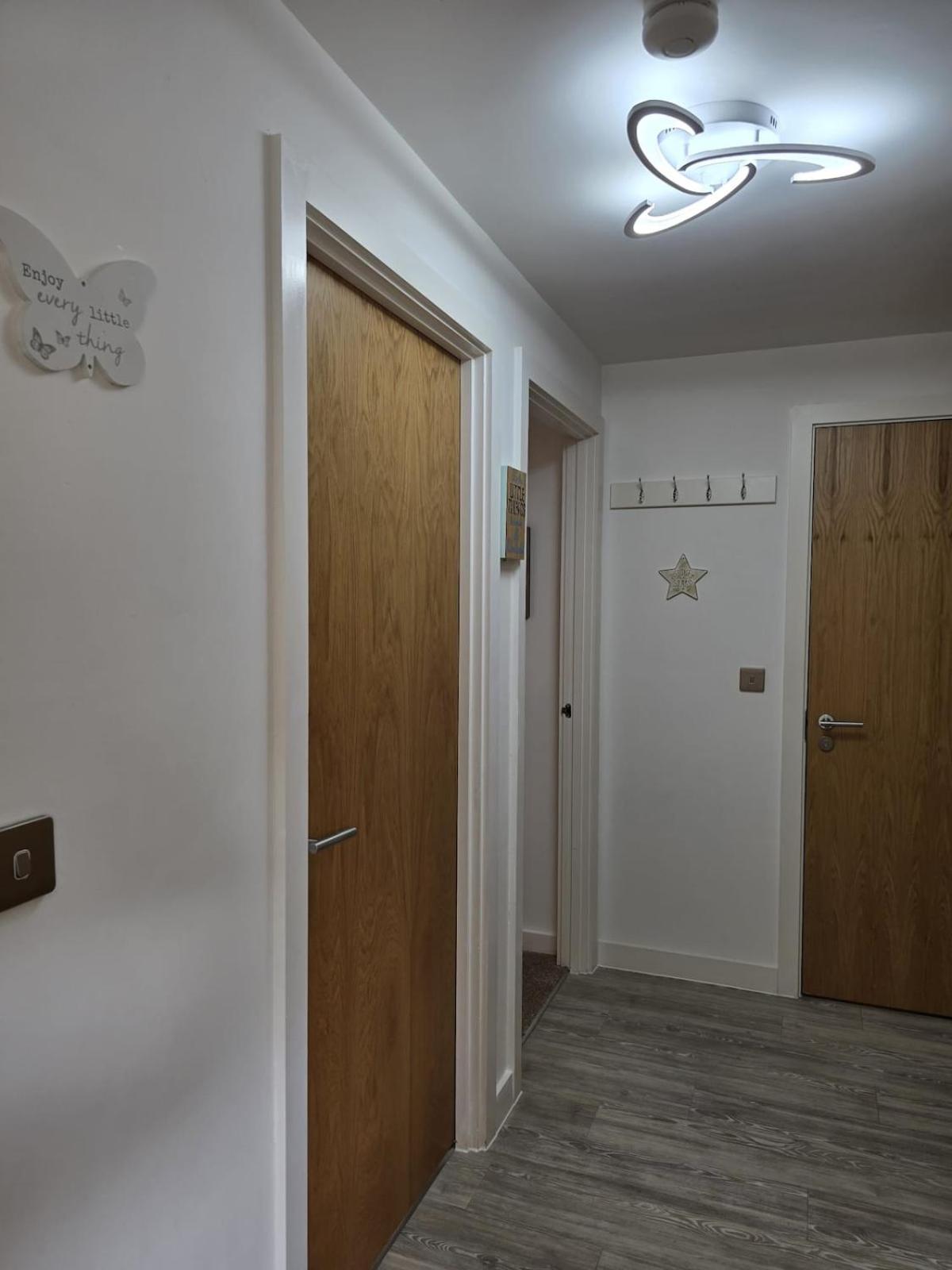 Mega3 Central Manchester Luxury 2-Bedroom,2-Baths with Free Car Park