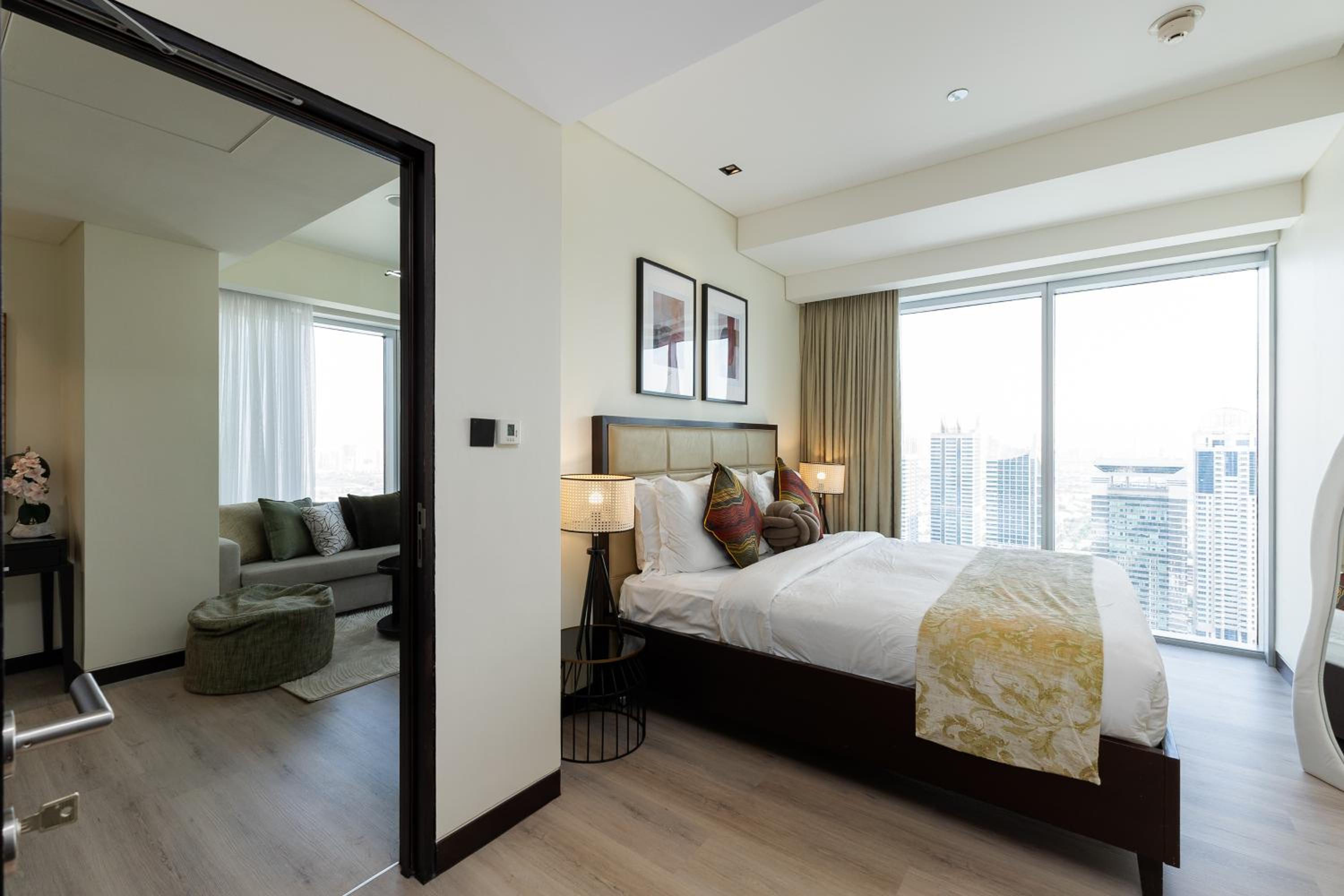 Address Dubai Marina, Dubai Marina - Mint Stay