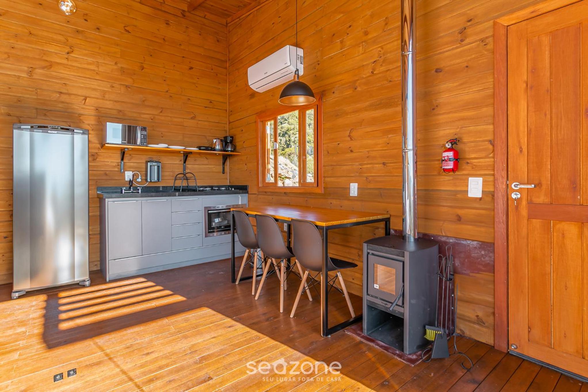 Cabana acolhedora c/jacuzzi na serra VST015