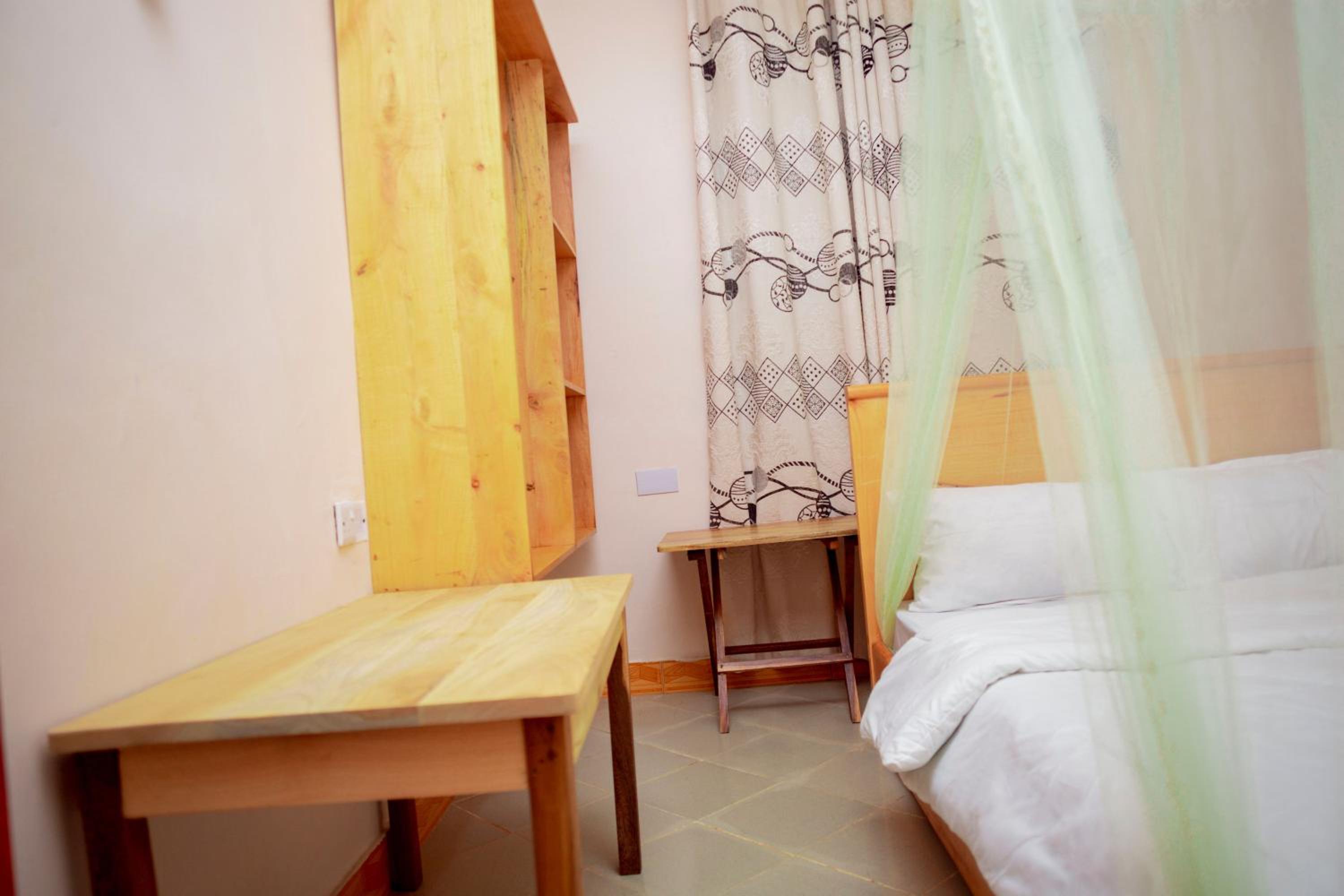 Breezy Lodge