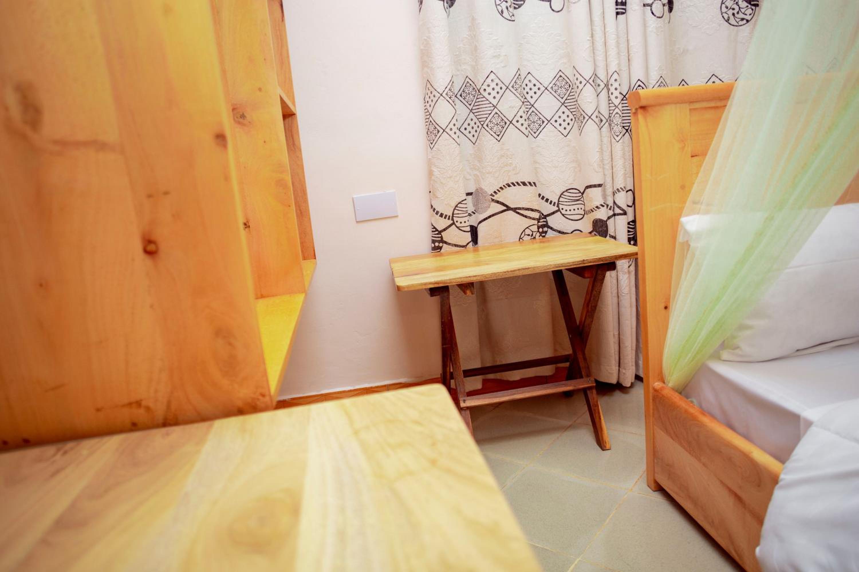Breezy Lodge