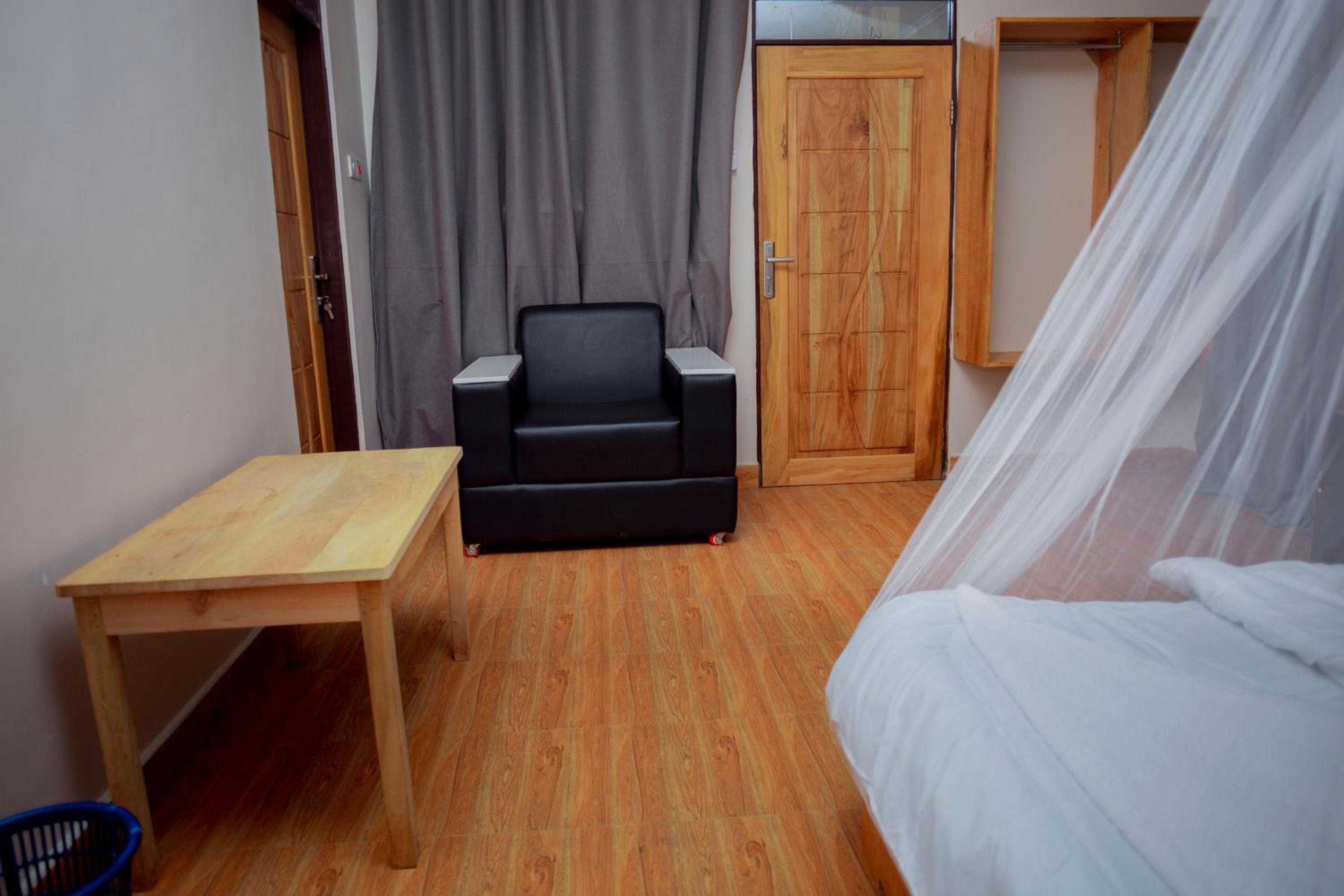 Breezy Lodge