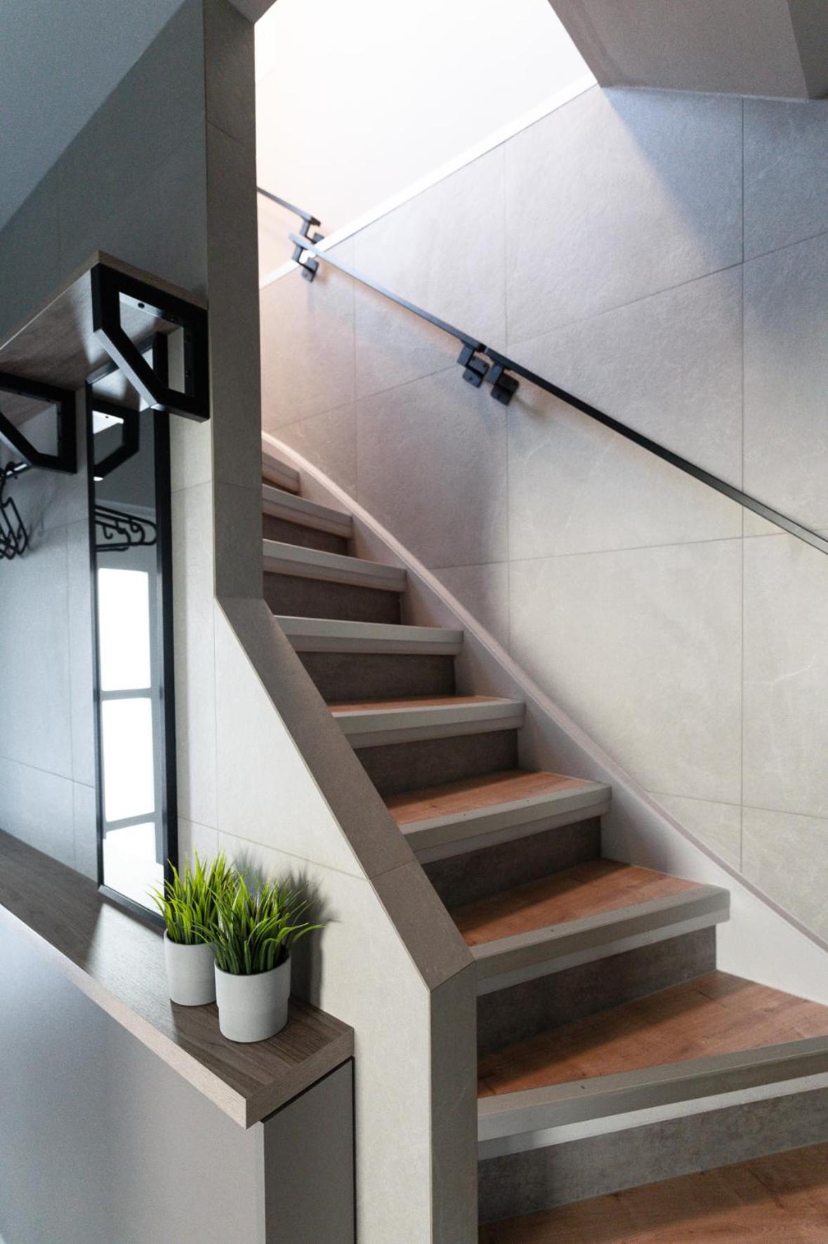 HOUSE 756 MAINZ - DESIGN-FERIENHAUS, 4 Schlafzimmer, 3 Bäder, SAUNA & Kamin