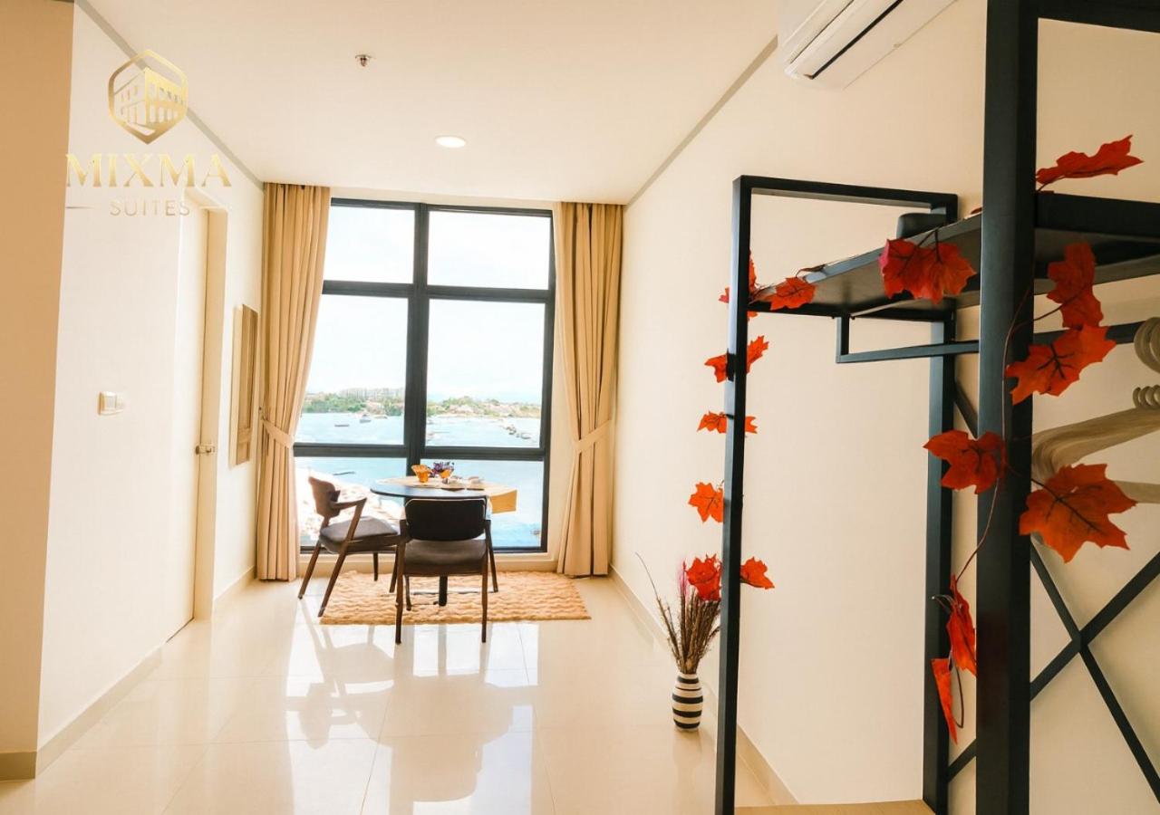Panoramic Seaview KK City The Shore at Mixma Suites