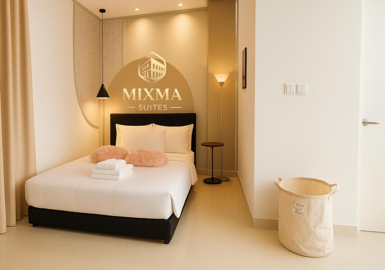 Panoramic Seaview KK City The Shore at Mixma Suites