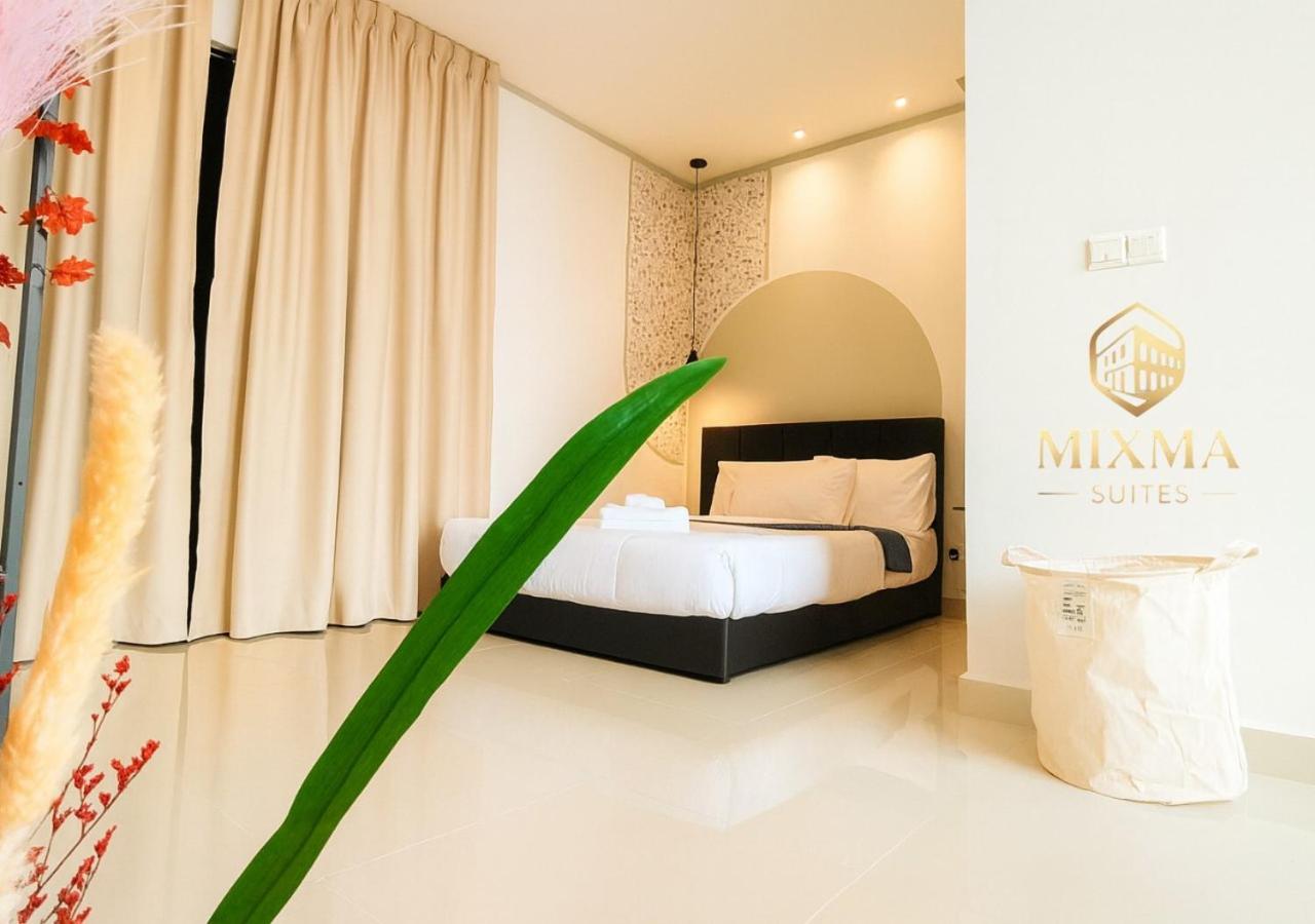 Panoramic Seaview KK City The Shore at Mixma Suites