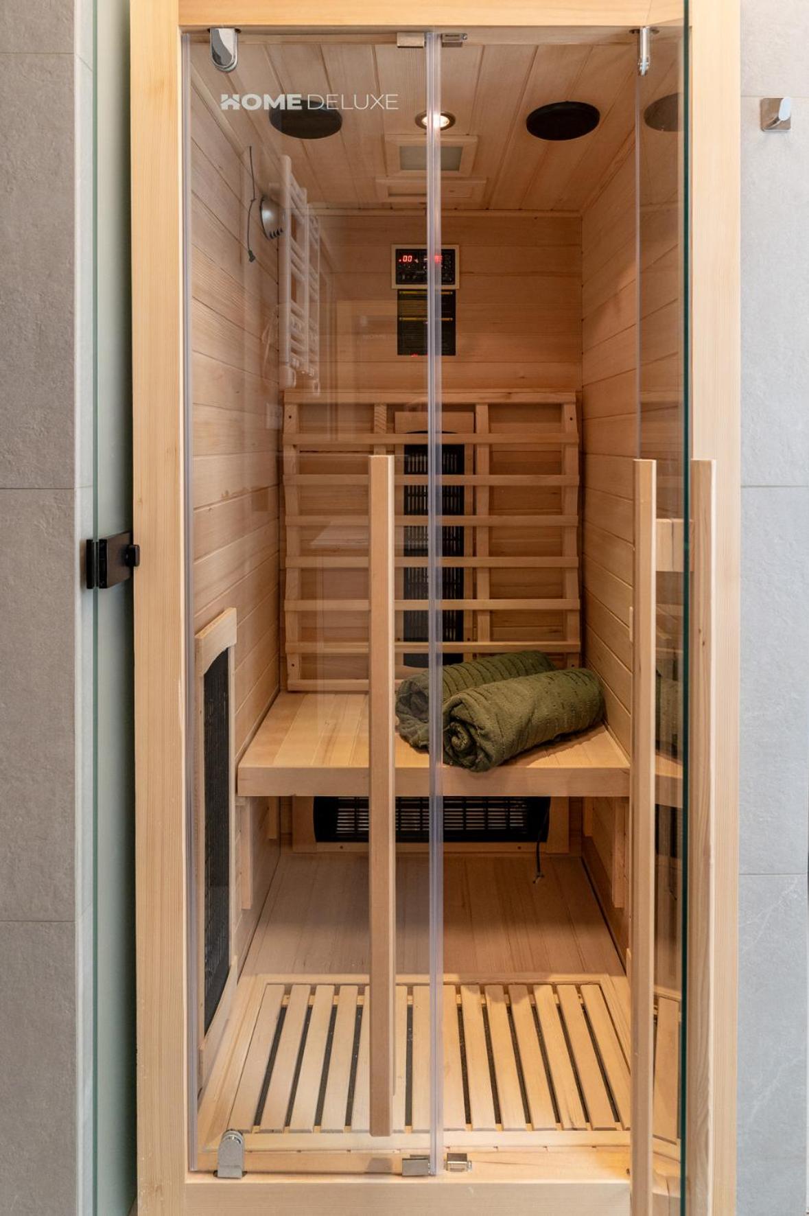 HOUSE 756 MAINZ - DESIGN-FERIENHAUS, 4 Schlafzimmer, 3 Bäder, SAUNA & Kamin