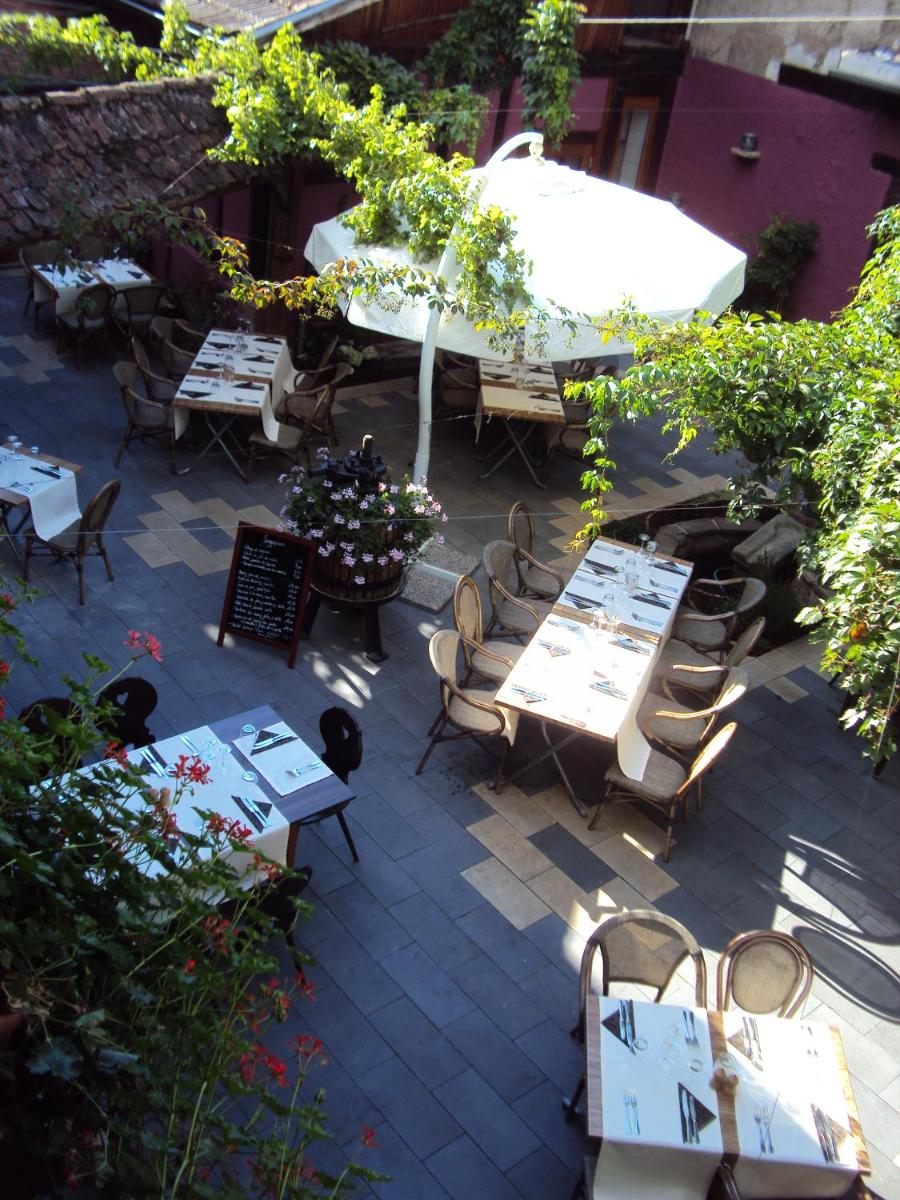 outdoor BBQ area