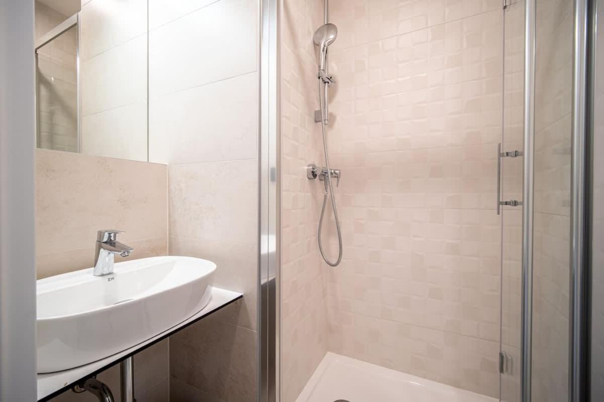 Pohodlný apartmán - pri centre s balkónom