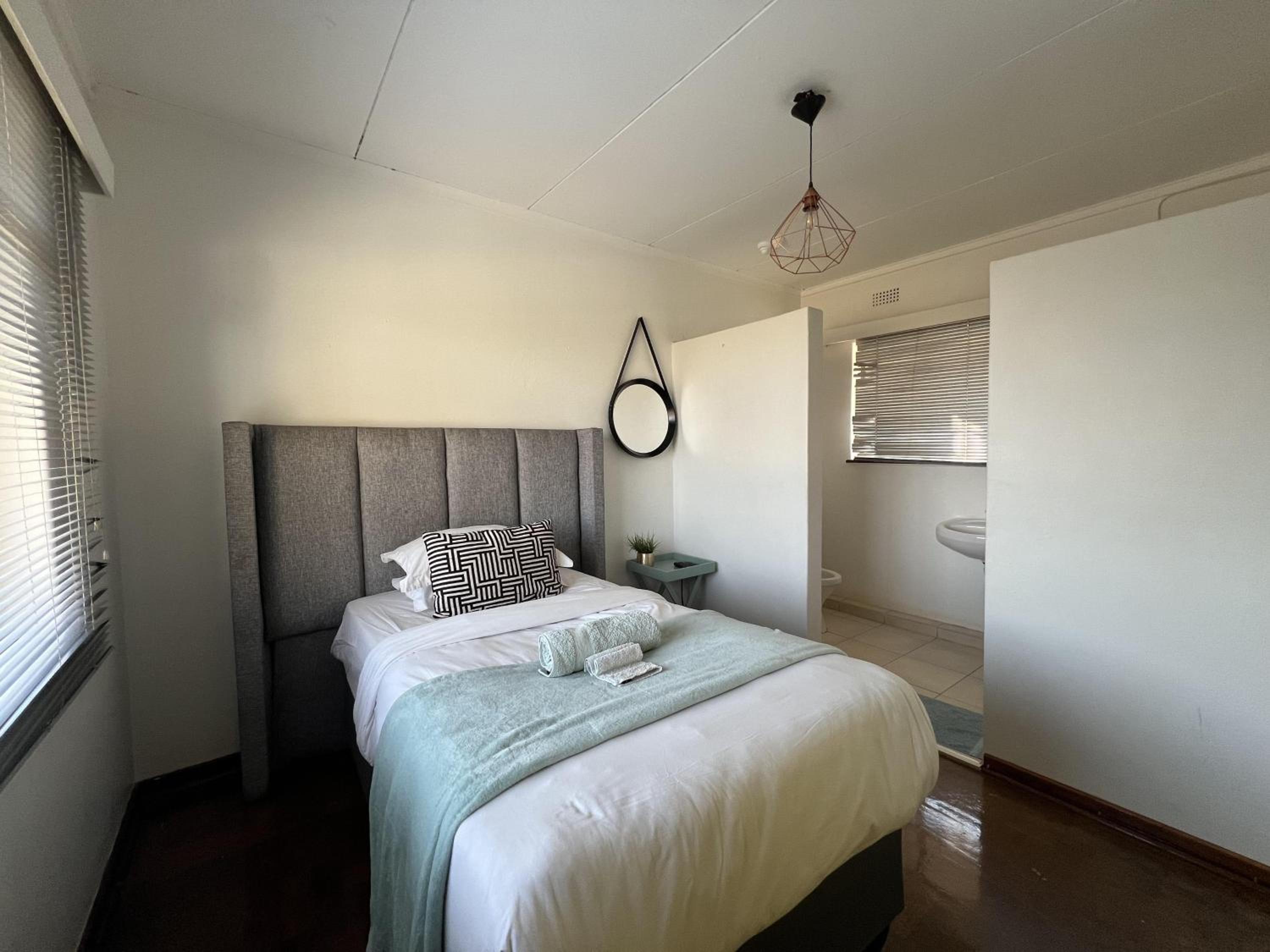 Mutare Manor : Single Room - 2308