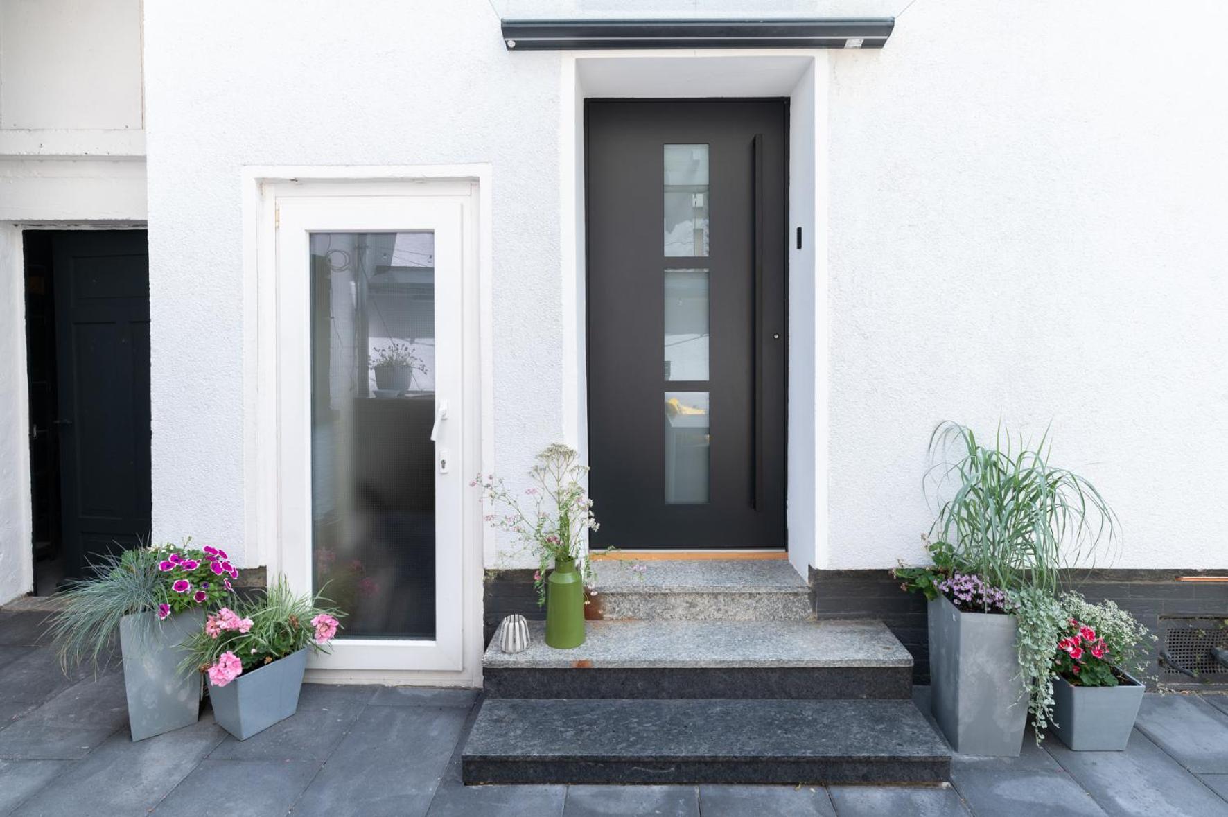 HOUSE 756 MAINZ - DESIGN-FERIENHAUS, 4 Schlafzimmer, 3 Bäder, SAUNA & Kamin