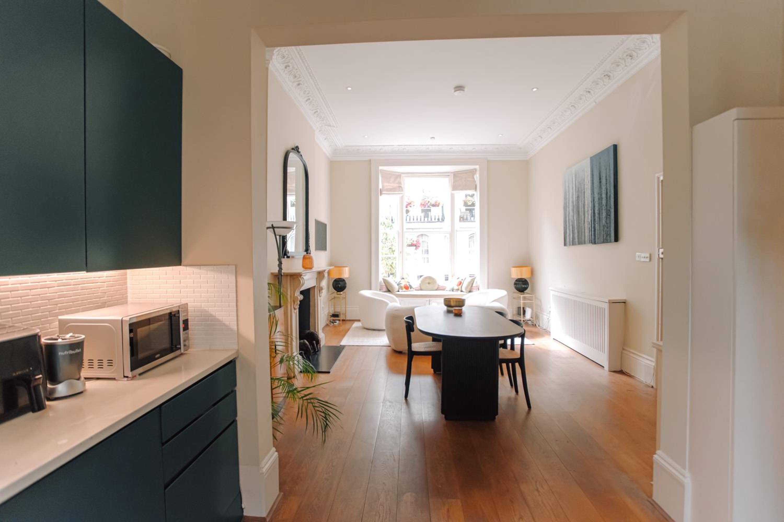 3-Bedroom Maisonette with Large Double Living Room