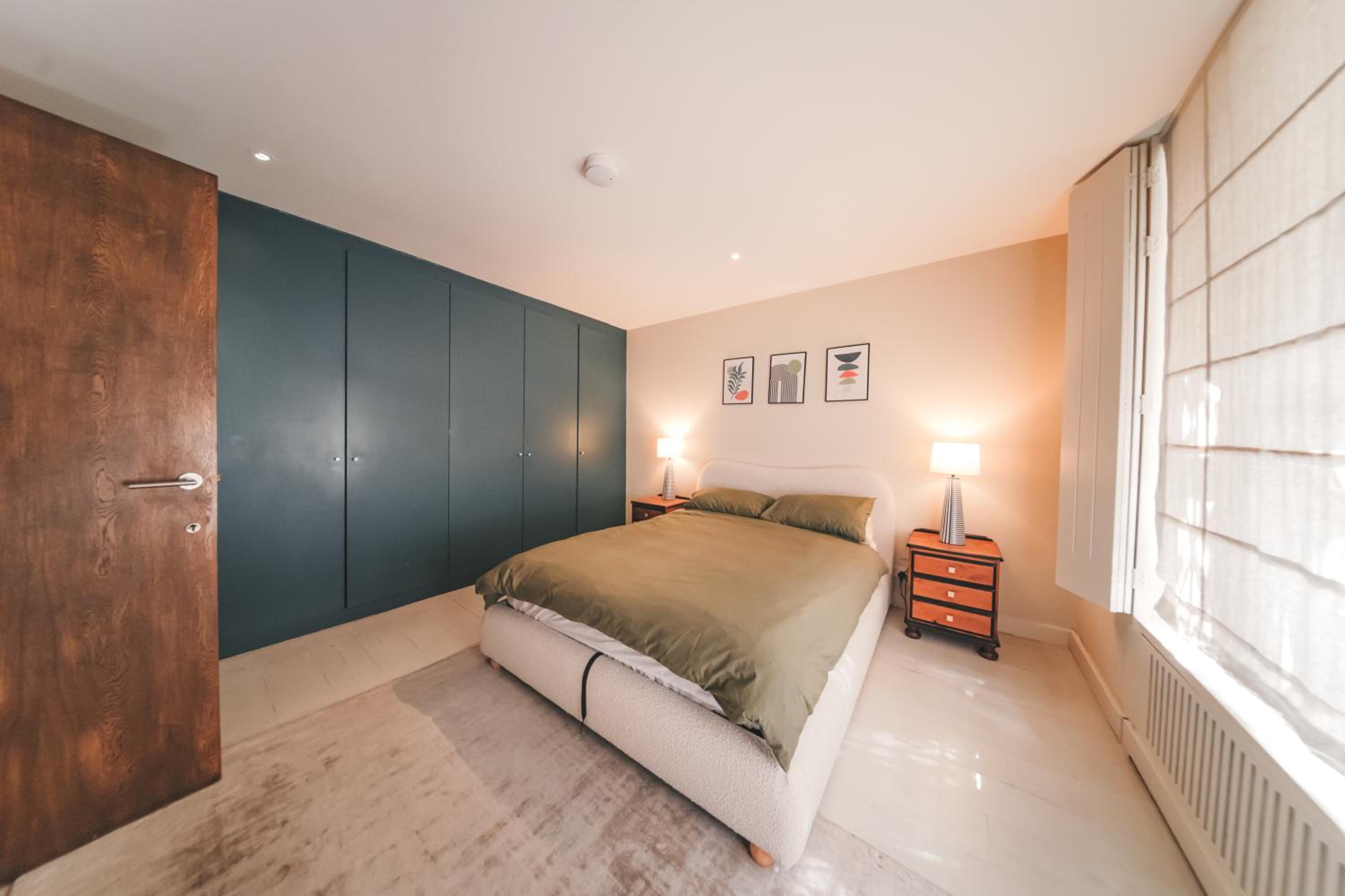 3-Bedroom Maisonette with Large Double Living Room