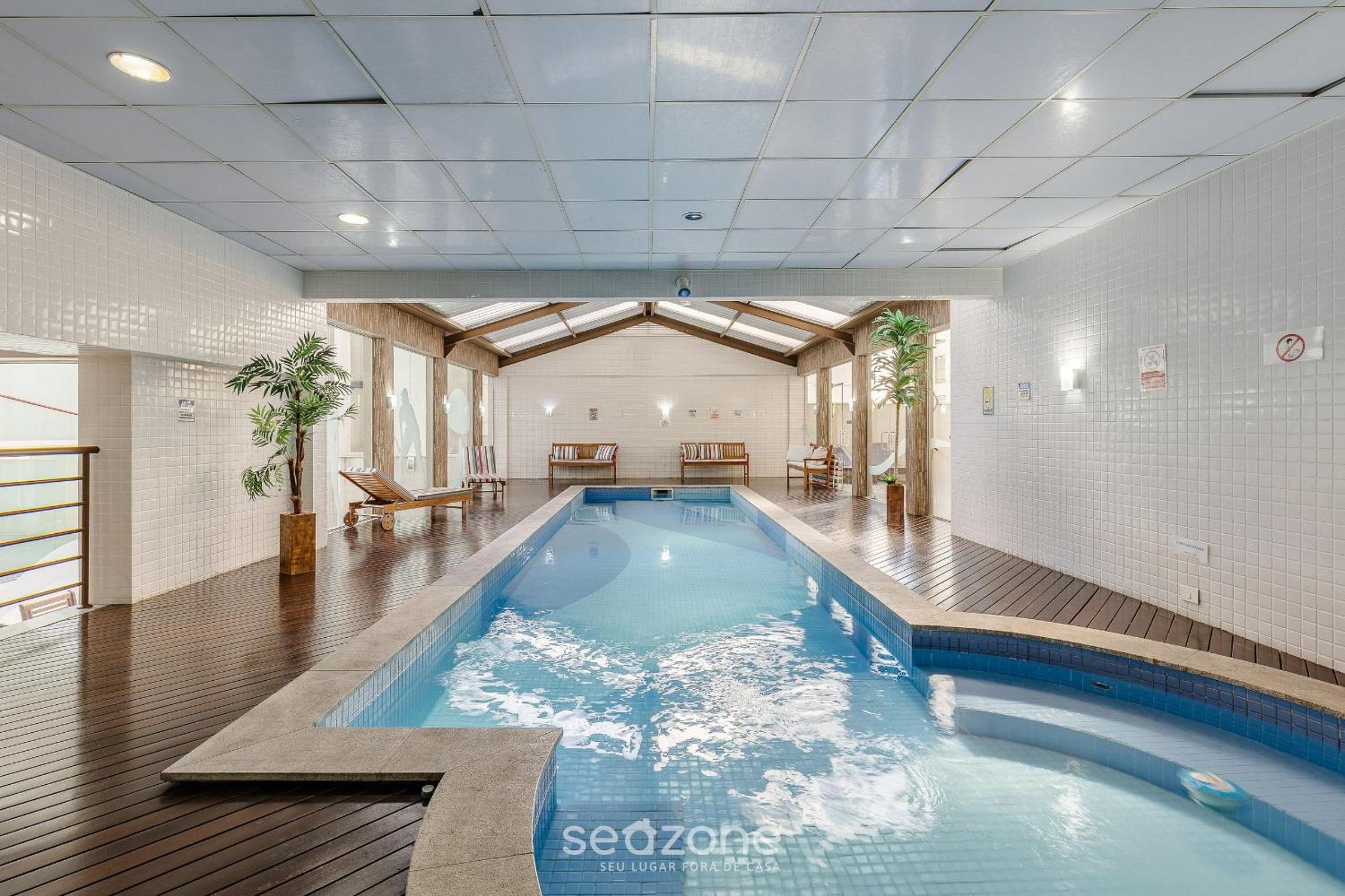Studio in Condominium with Pool and Gym NWC1510