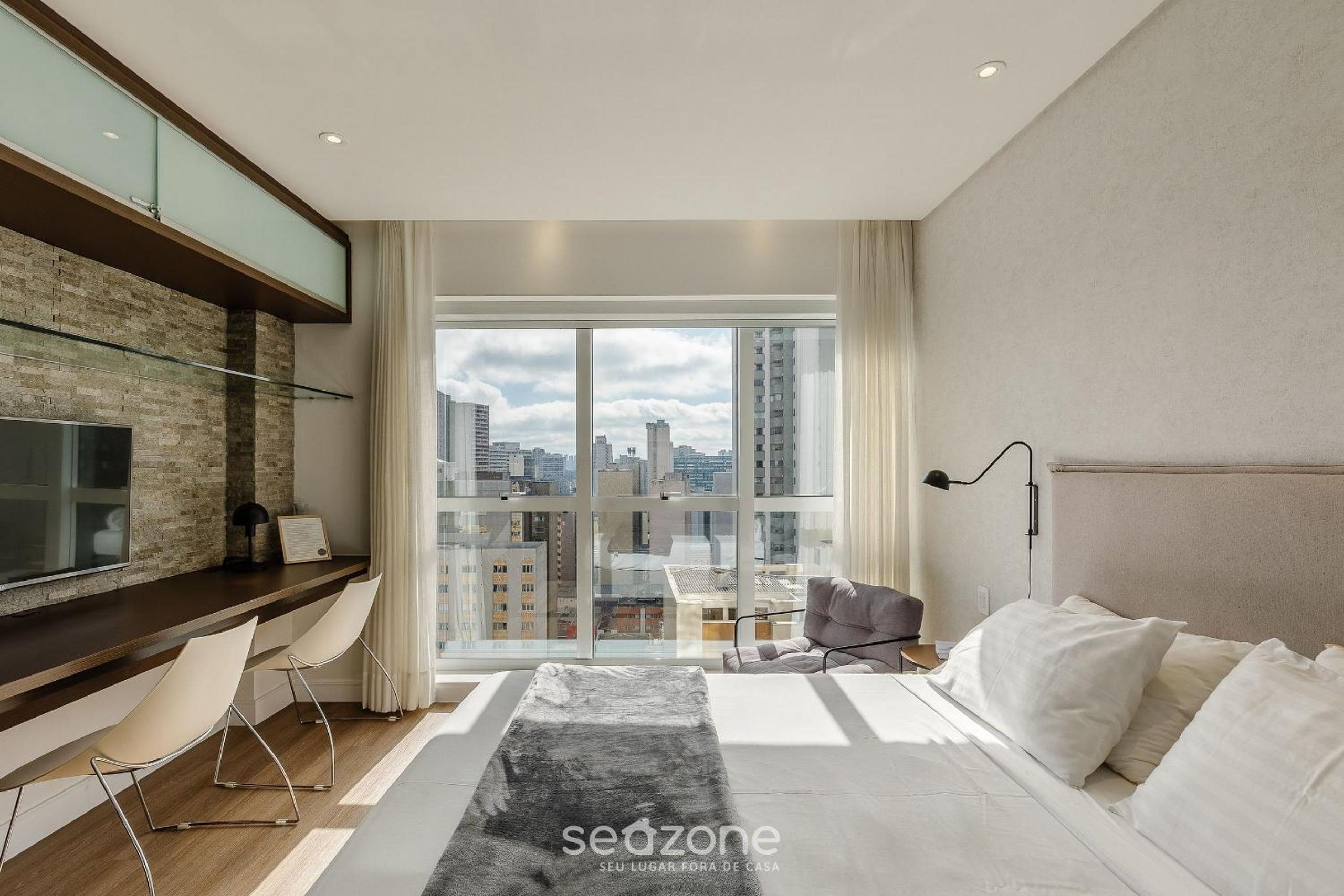 Studio in Condominium with Pool and Gym NWC1510