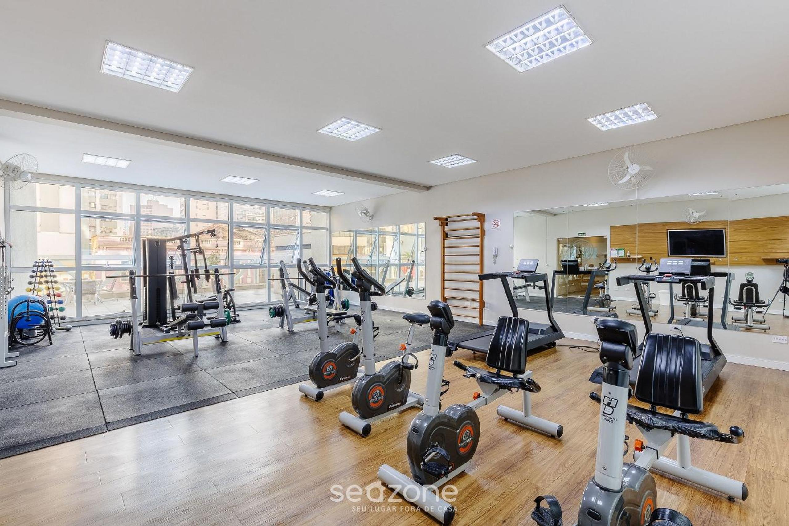 Studio in Condominium with Pool and Gym NWC1510