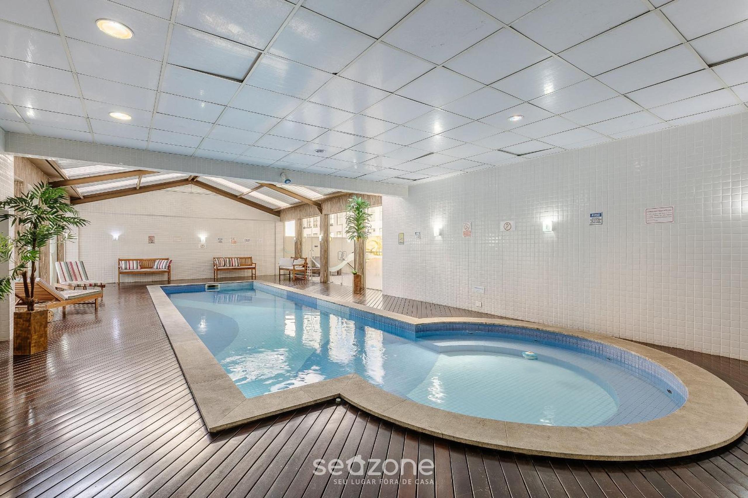 Studio in Condominium with Pool and Gym NWC1510