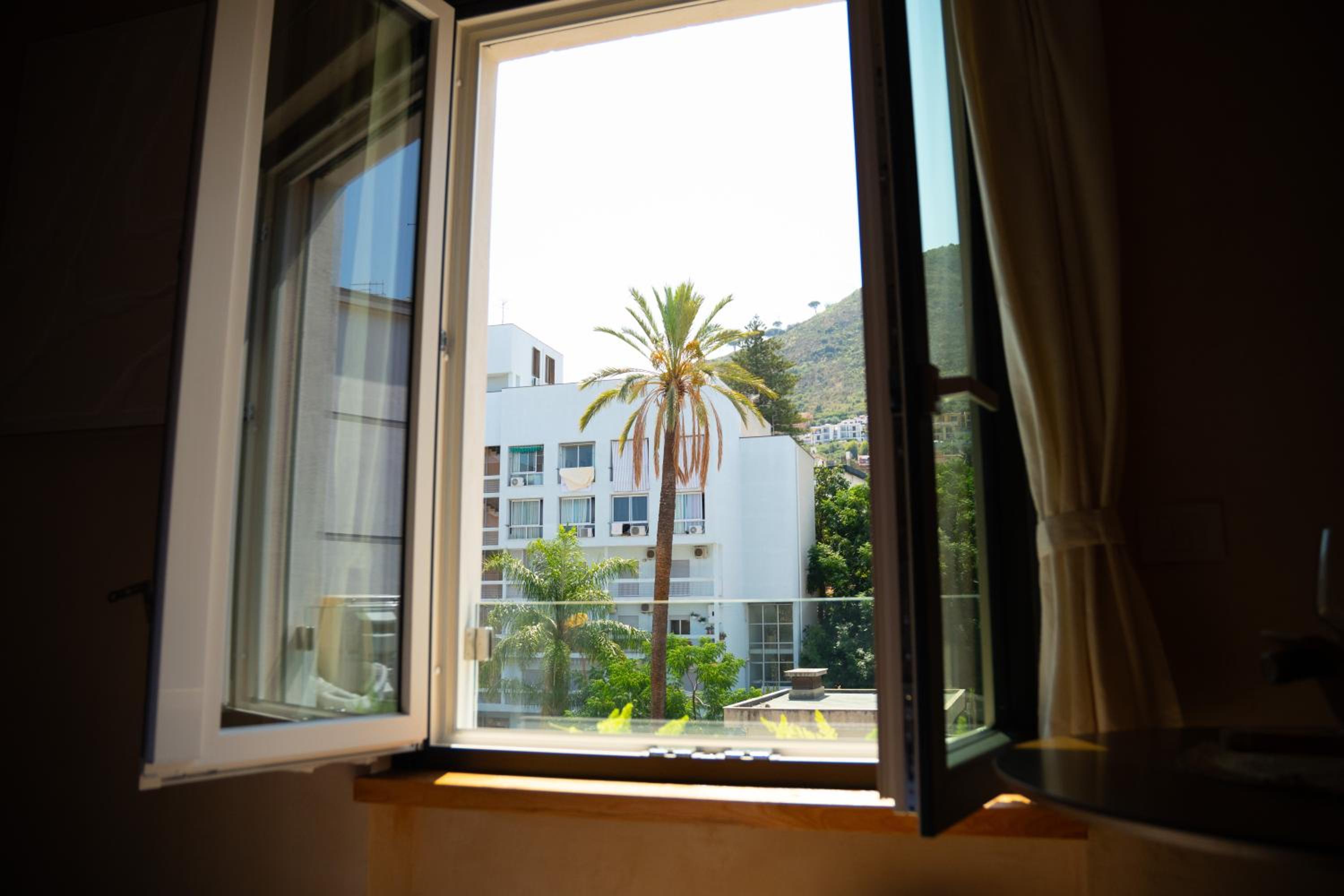Essenza Boutique Apartments