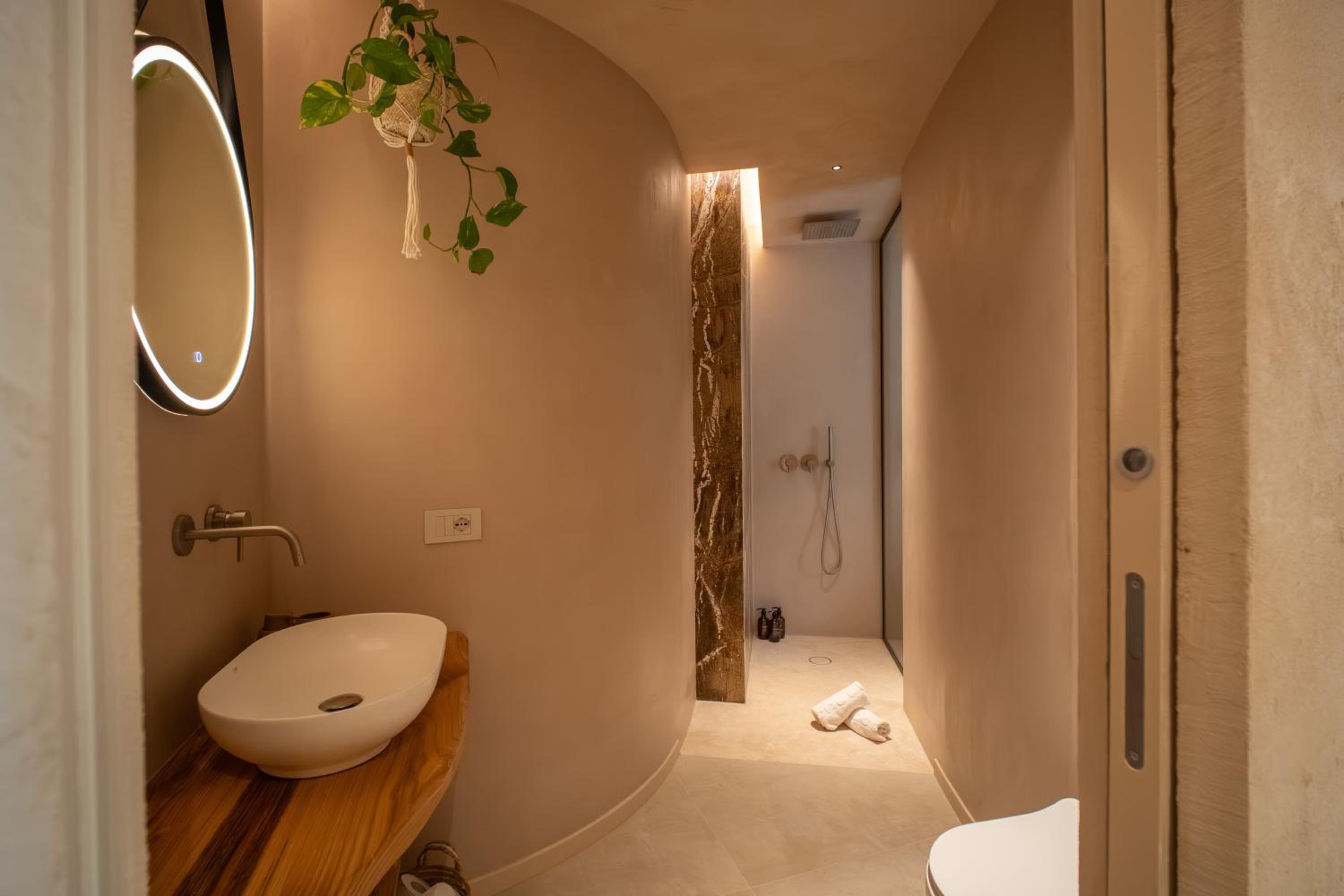 Essenza Boutique Apartments